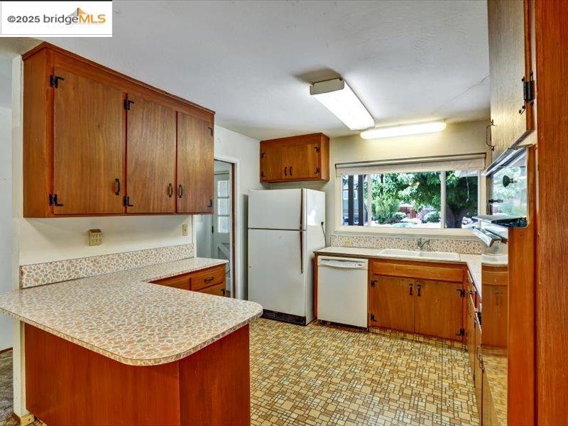Detail Gallery Image 36 of 51 For 438 Harding Ave, Livermore,  CA 94550 - 4 Beds | 2 Baths