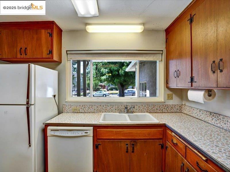 Detail Gallery Image 38 of 51 For 438 Harding Ave, Livermore,  CA 94550 - 4 Beds | 2 Baths