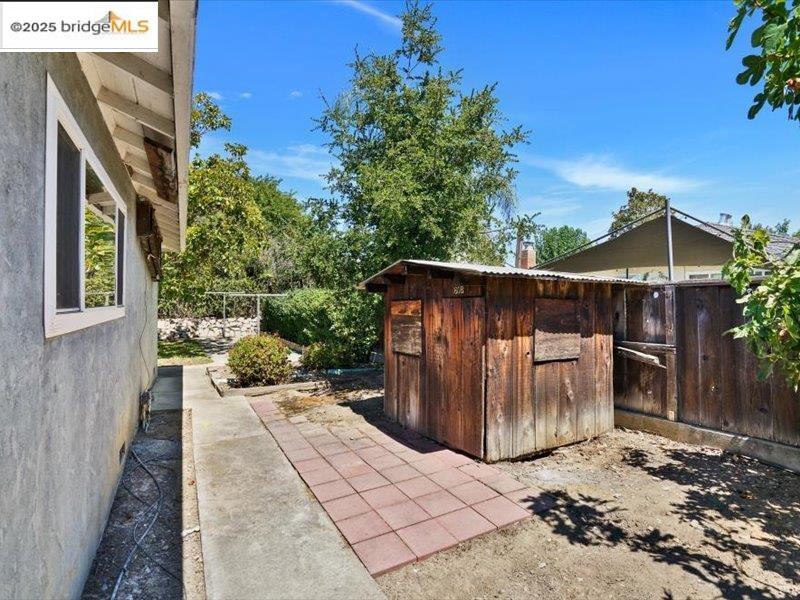 Detail Gallery Image 6 of 51 For 438 Harding Ave, Livermore,  CA 94550 - 4 Beds | 2 Baths