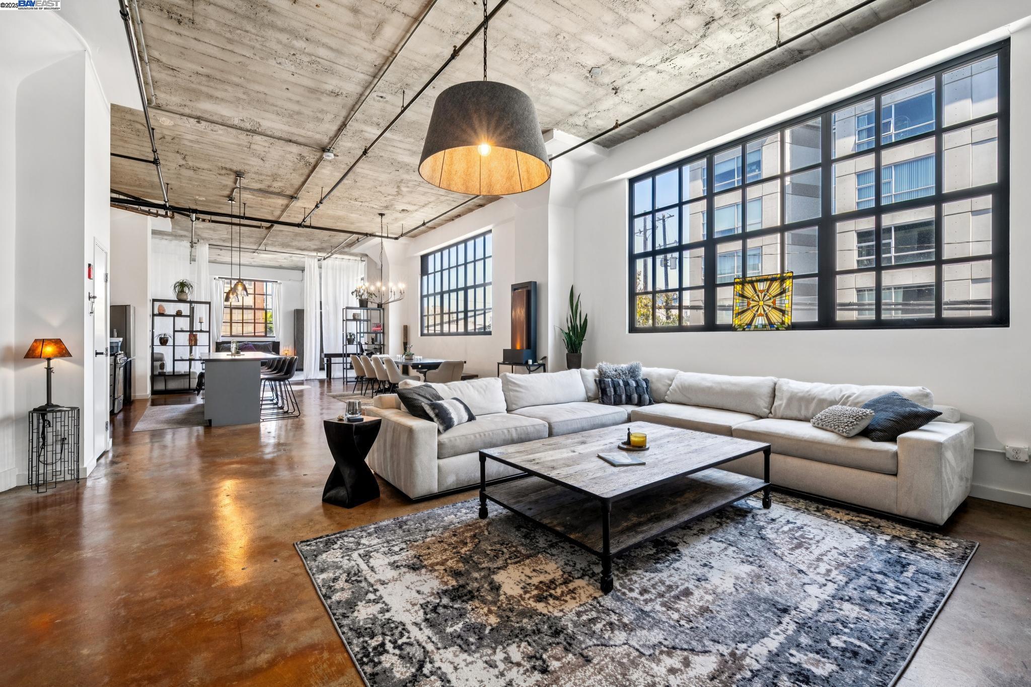 MLS: 41108884 Condo For Sale