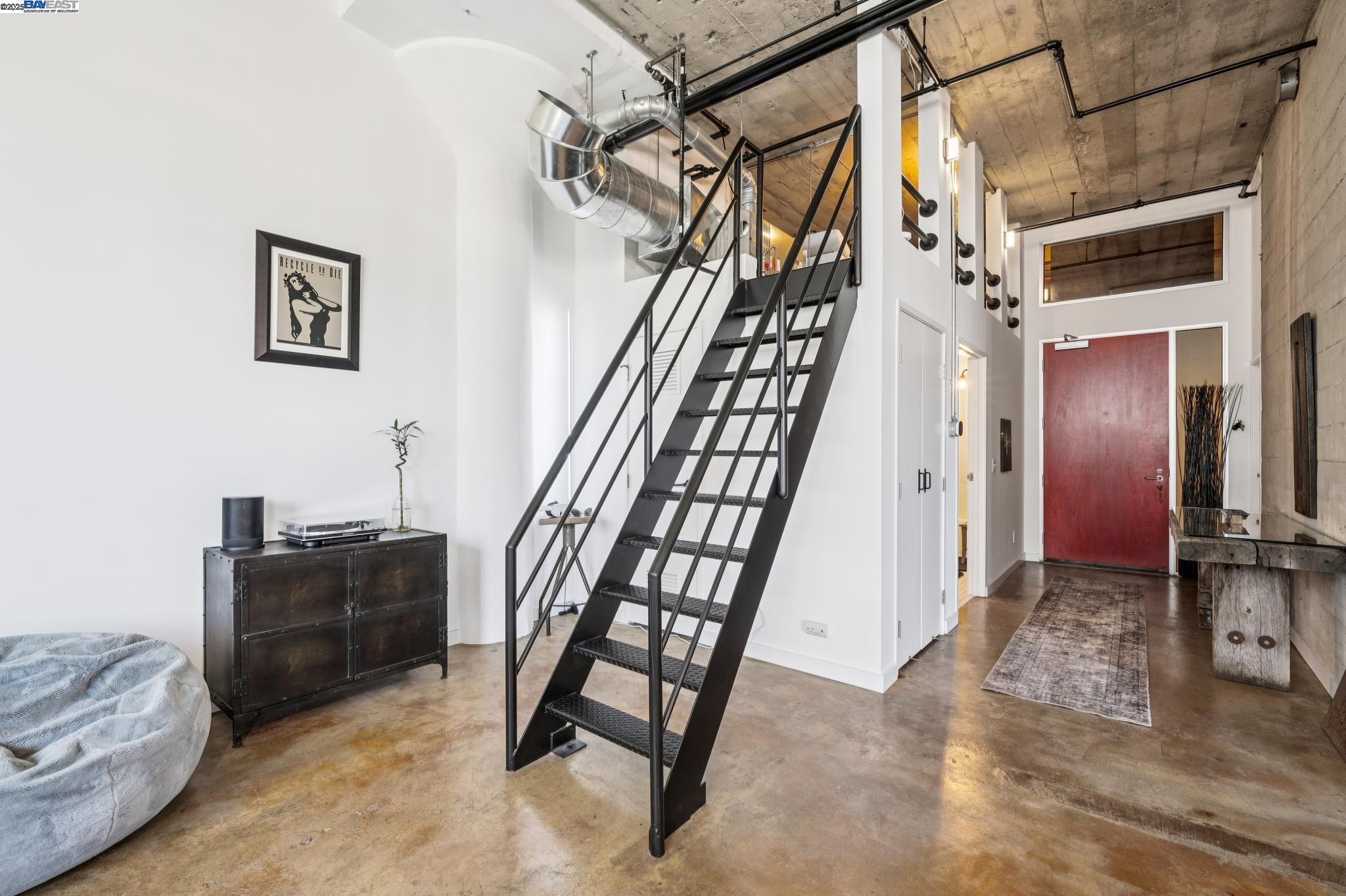 Detail Gallery Image 14 of 41 For 247 4th St #202,  Oakland,  CA 94607 - 2 Beds | 1 Baths