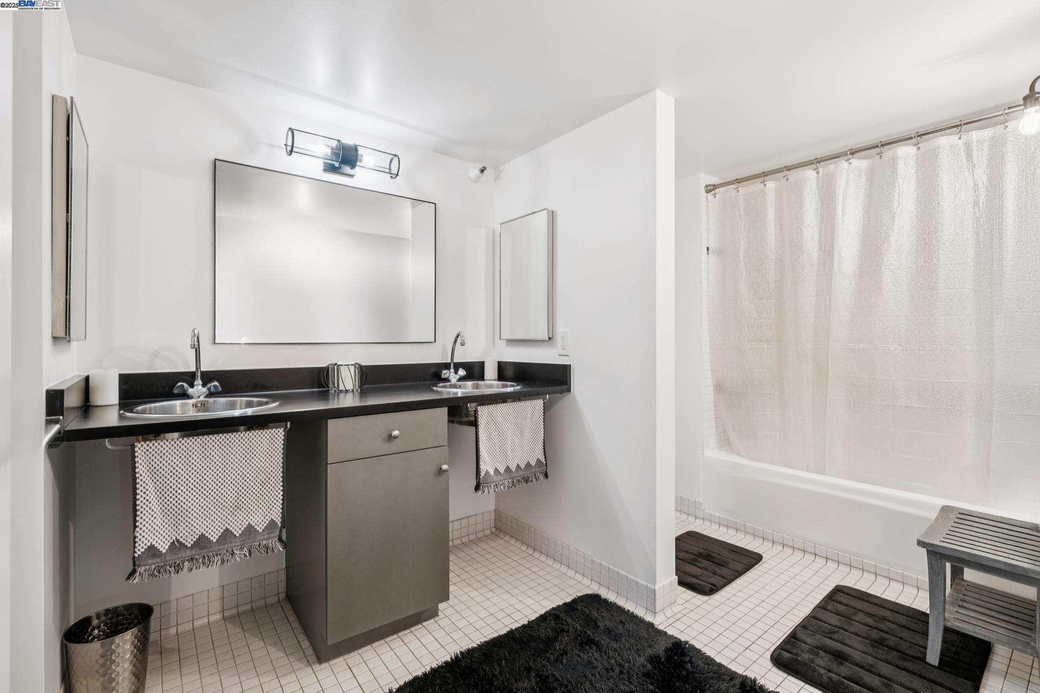 Detail Gallery Image 22 of 41 For 247 4th St #202,  Oakland,  CA 94607 - 2 Beds | 1 Baths