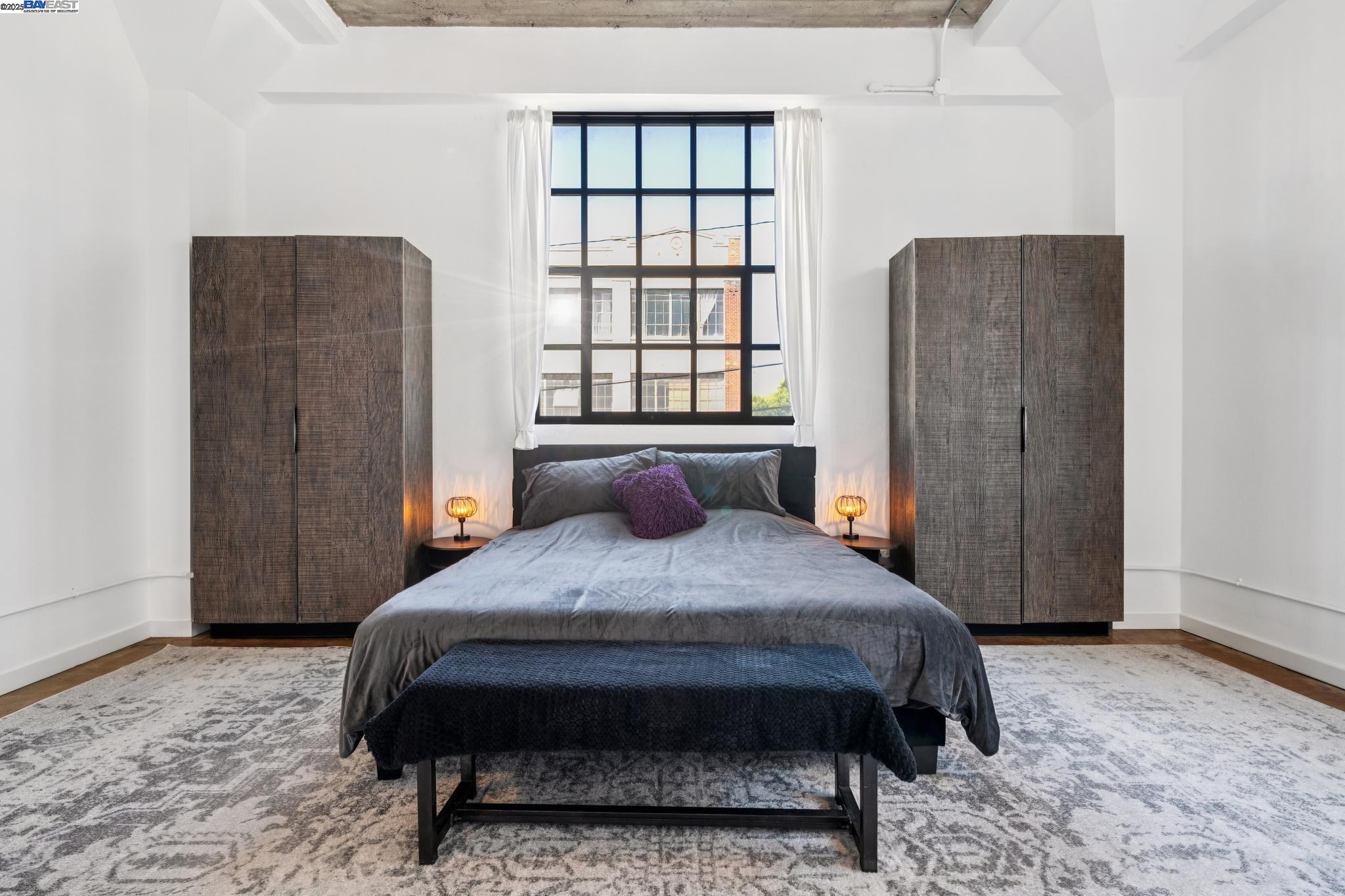 Detail Gallery Image 8 of 41 For 247 4th St #202,  Oakland,  CA 94607 - 2 Beds | 1 Baths