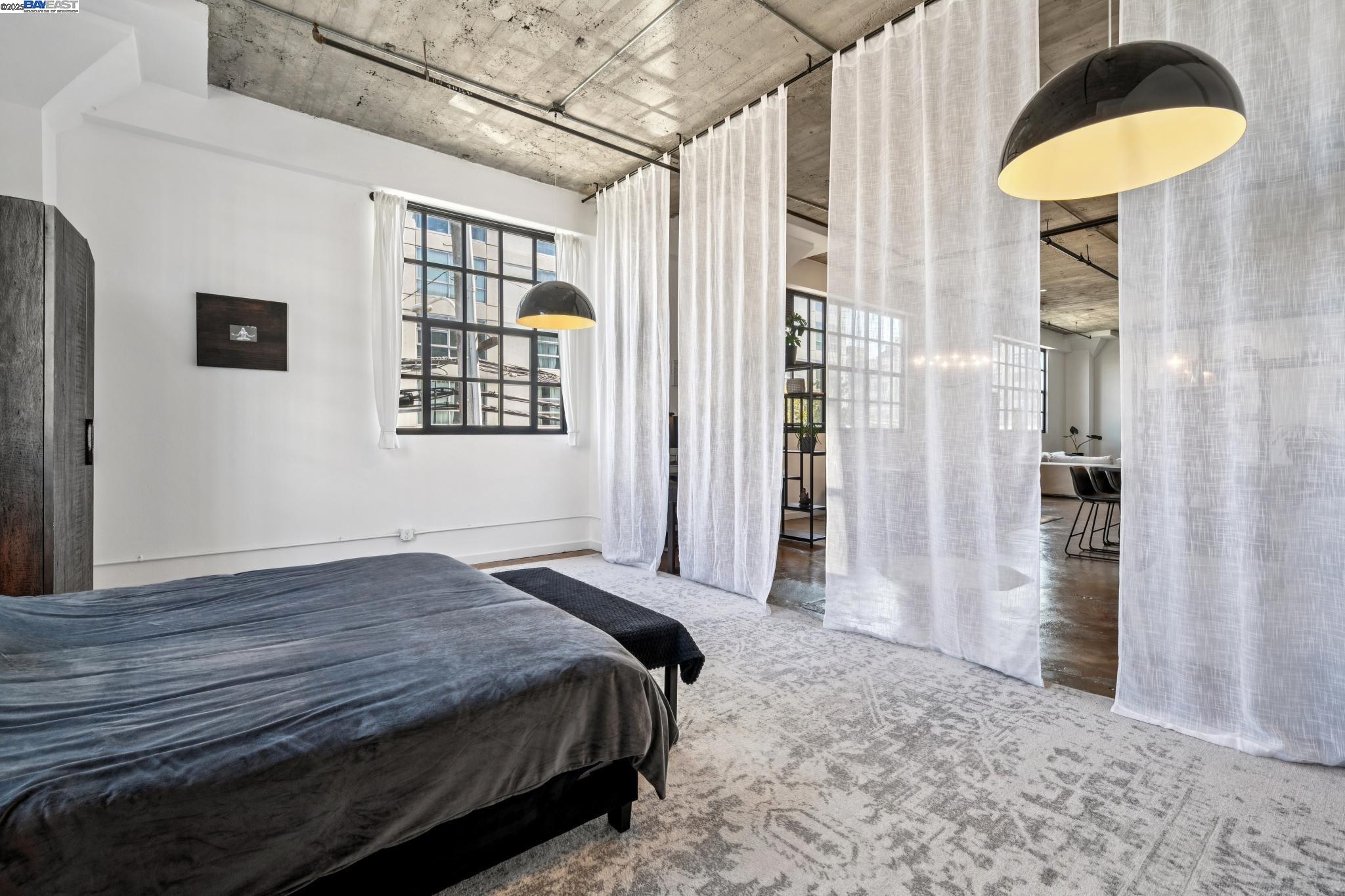 Detail Gallery Image 9 of 41 For 247 4th St #202,  Oakland,  CA 94607 - 2 Beds | 1 Baths