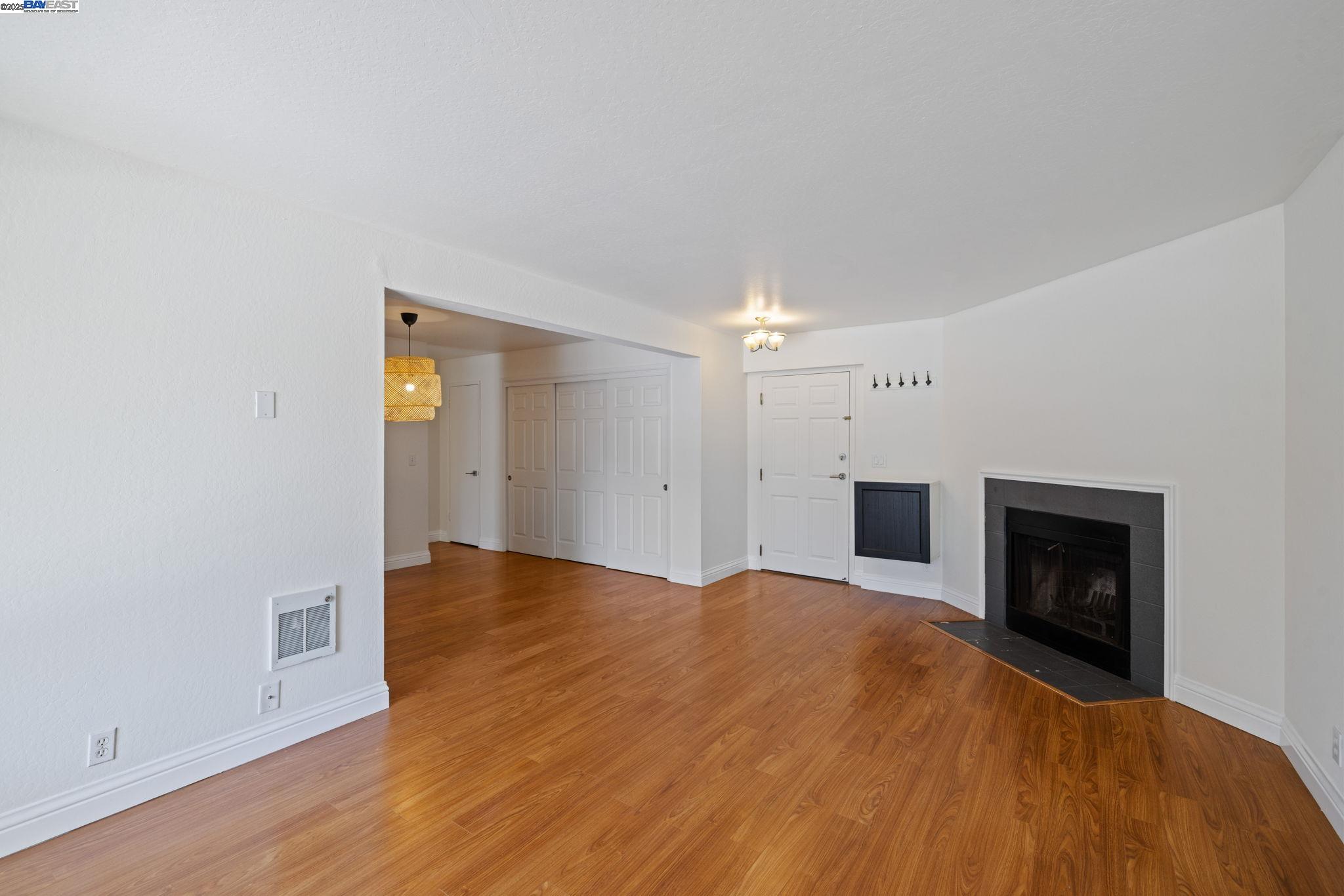 Detail Gallery Image 10 of 33 For 38780 Tyson Ln 101c,  Fremont,  CA 94536 - 1 Beds | 1 Baths