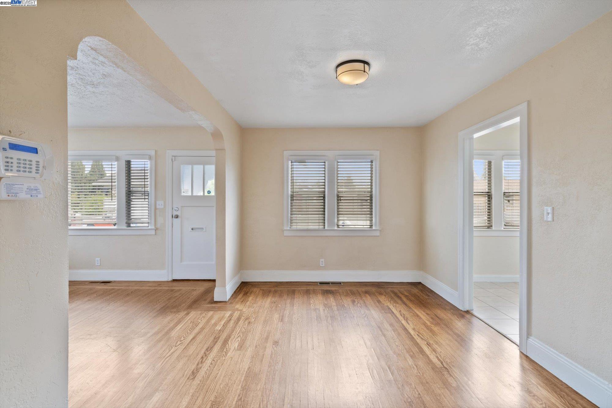 Detail Gallery Image 27 of 47 For 10109 Plymouth St, Oakland,  CA 94603 - 2 Beds | 1 Baths