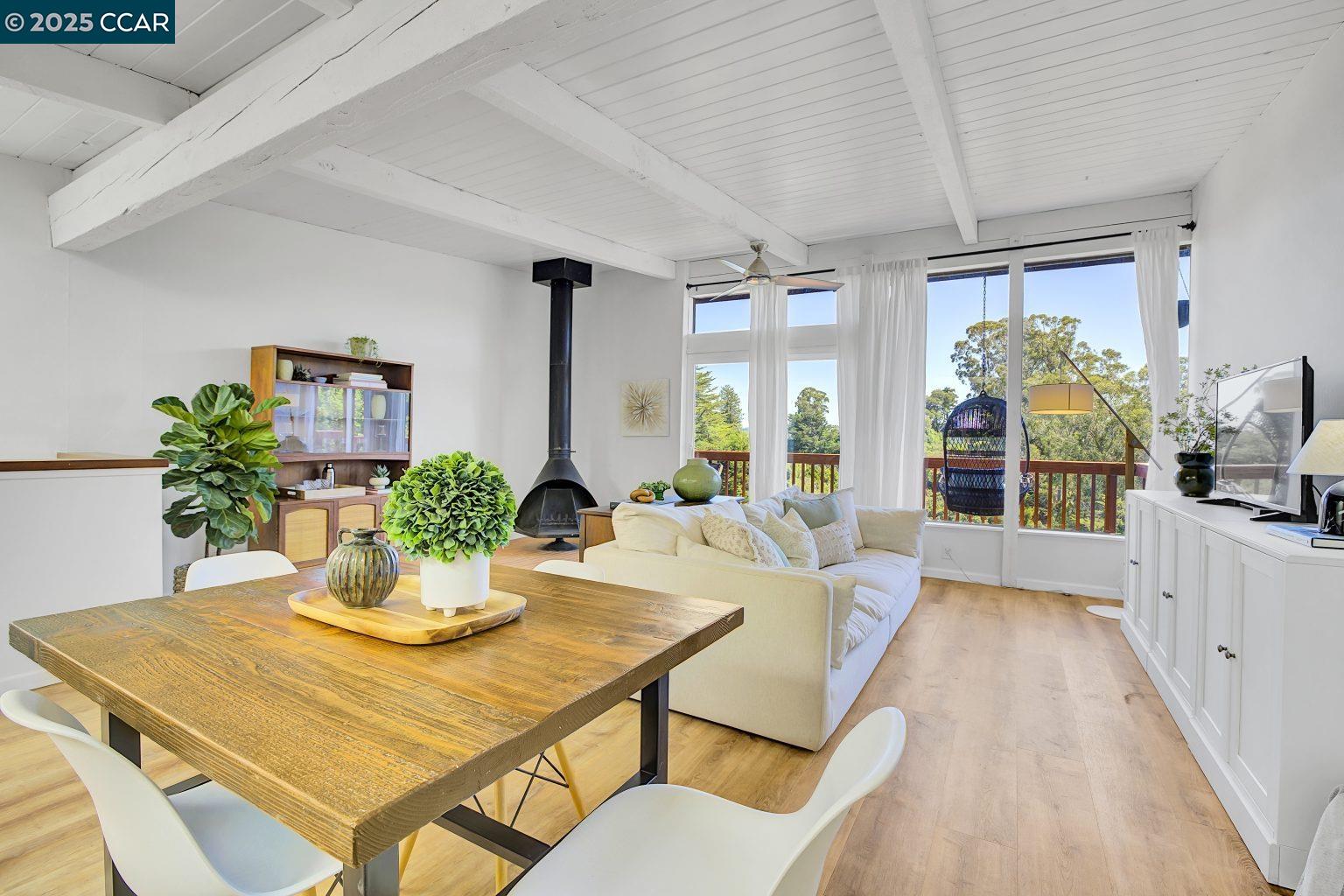 Detail Gallery Image 1 of 30 For 317 Seymour Ln, Mill Valley,  CA 94941 - 3 Beds | 2 Baths