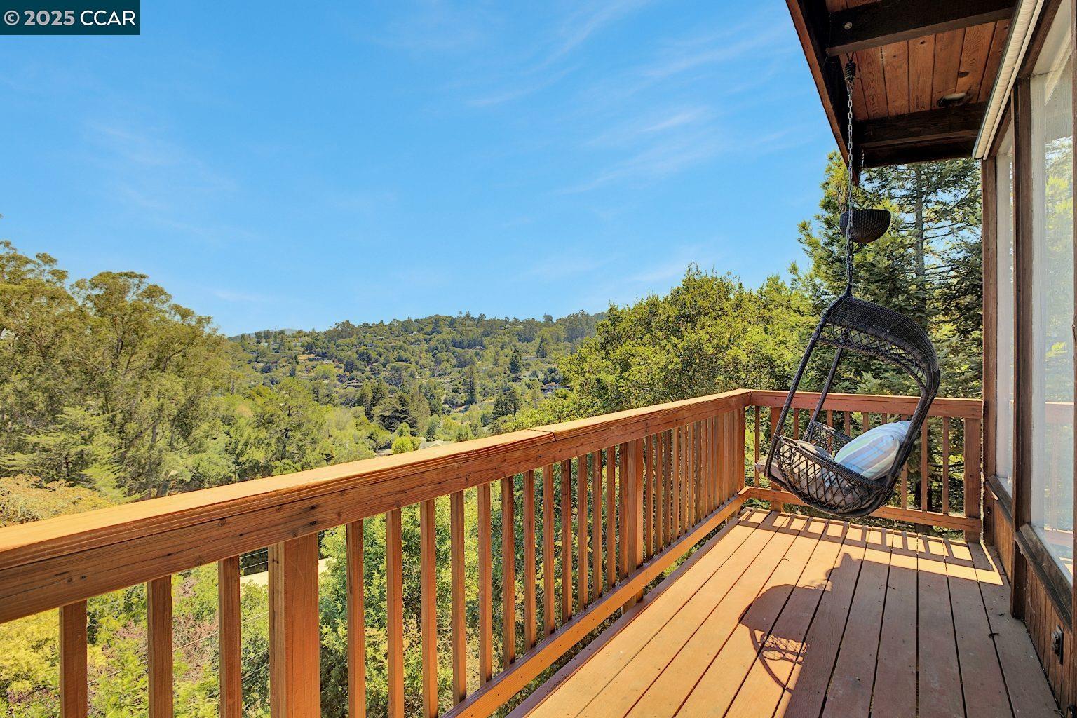 Detail Gallery Image 12 of 30 For 317 Seymour Ln, Mill Valley,  CA 94941 - 3 Beds | 2 Baths
