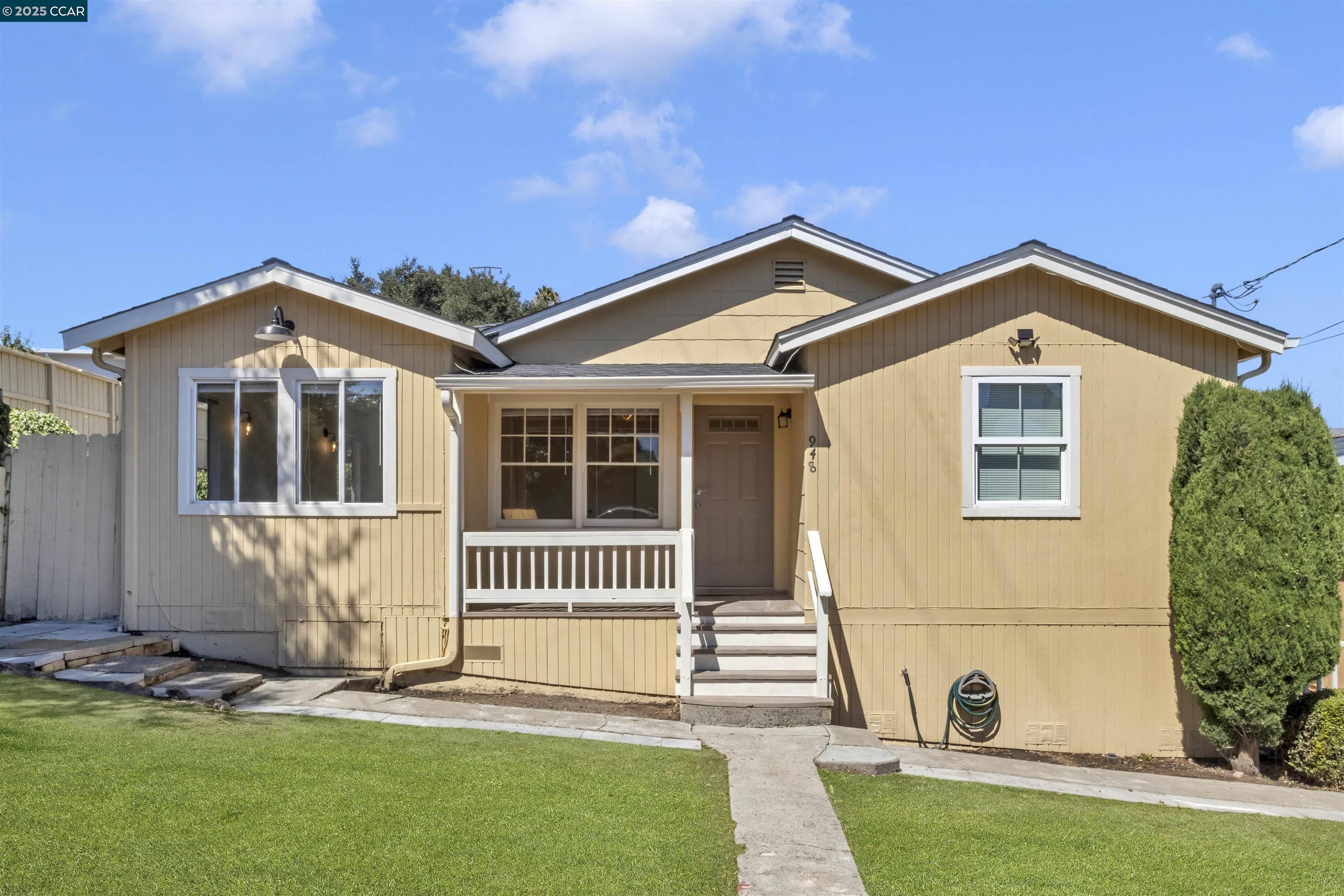 Detail Gallery Image 3 of 41 For 948 Jones Ave, Pinole,  CA 94564 - 3 Beds | 2 Baths