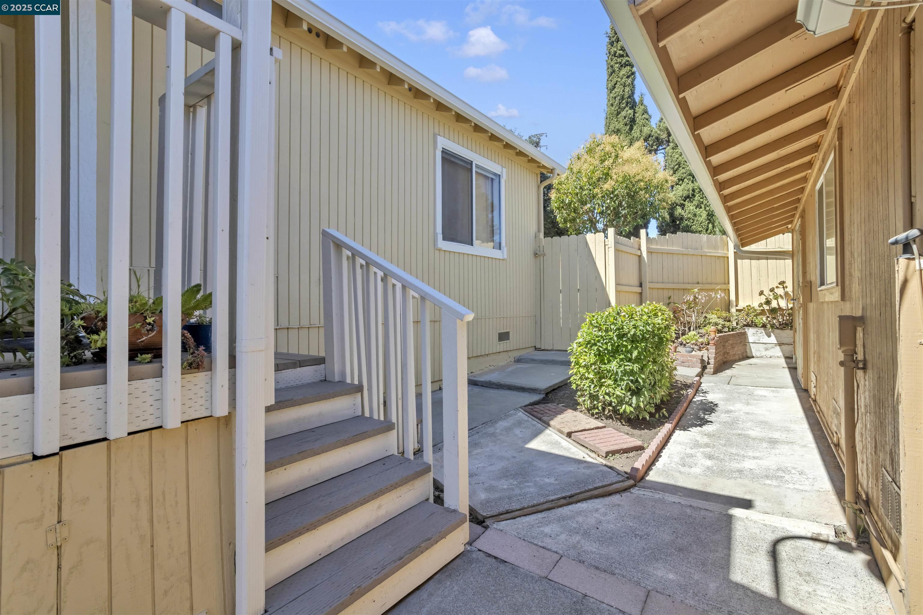 Detail Gallery Image 27 of 41 For 948 Jones Ave, Pinole,  CA 94564 - 3 Beds | 2 Baths
