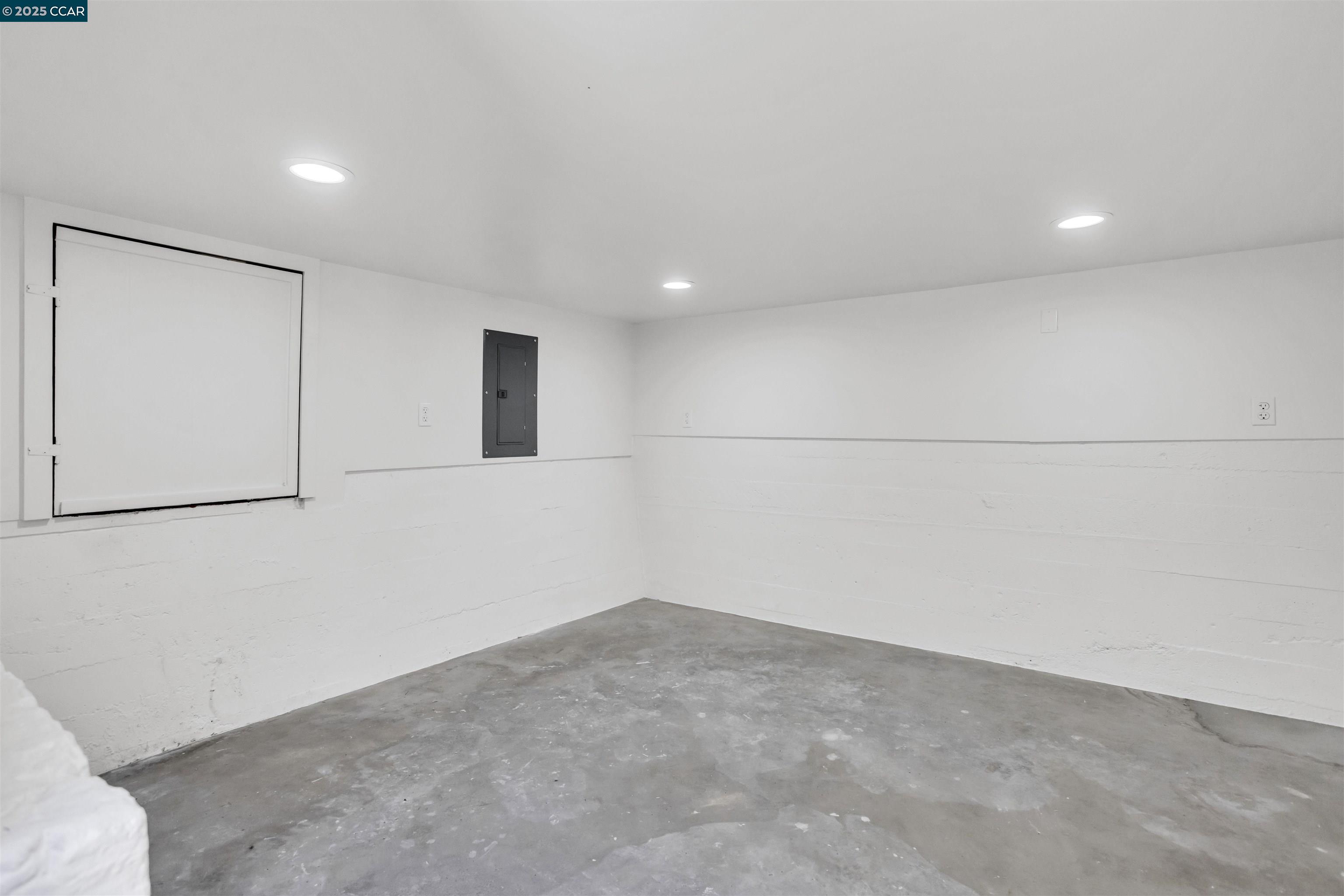 Detail Gallery Image 30 of 41 For 948 Jones Ave, Pinole,  CA 94564 - 3 Beds | 2 Baths