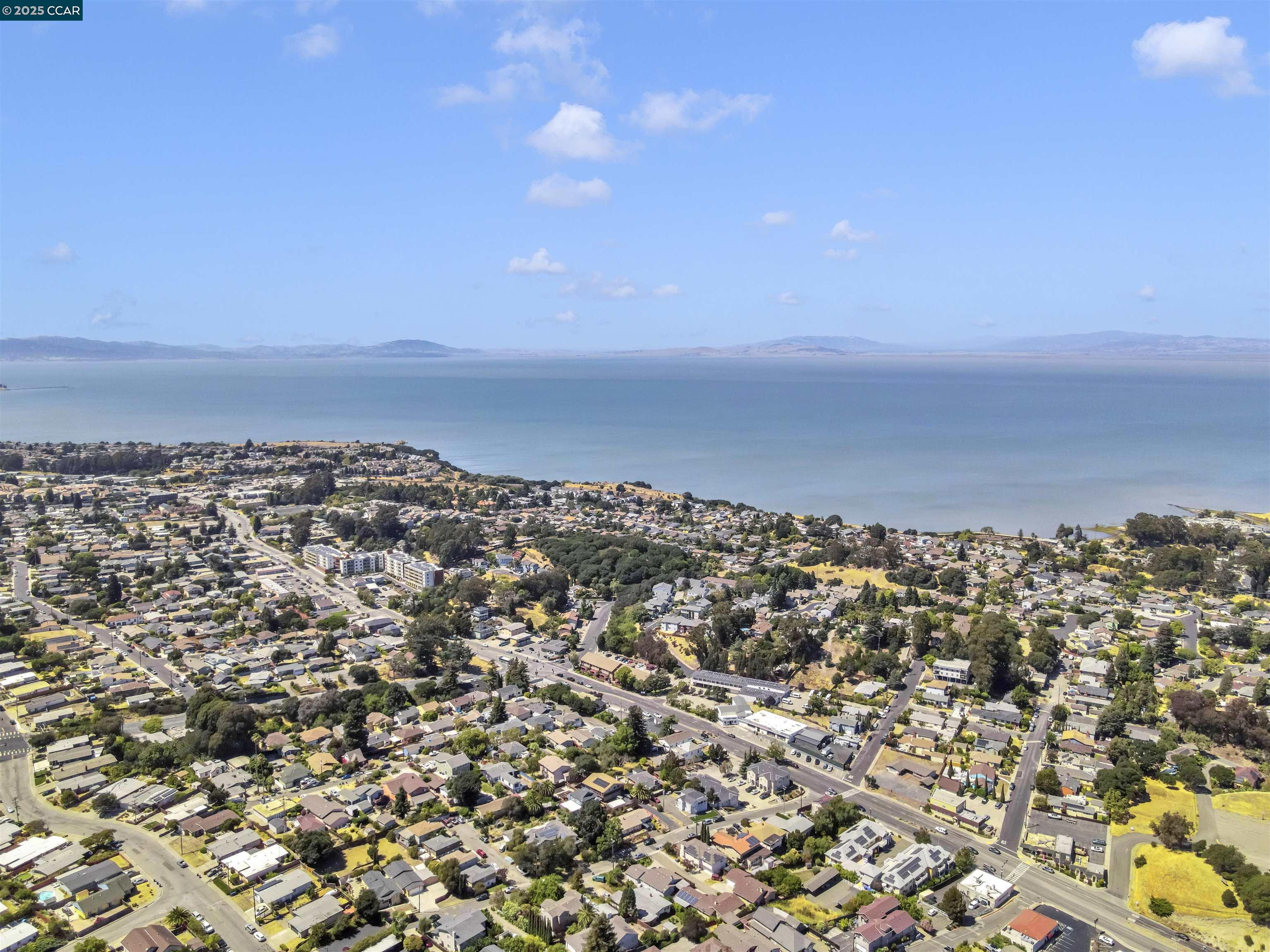 Detail Gallery Image 37 of 41 For 948 Jones Ave, Pinole,  CA 94564 - 3 Beds | 2 Baths