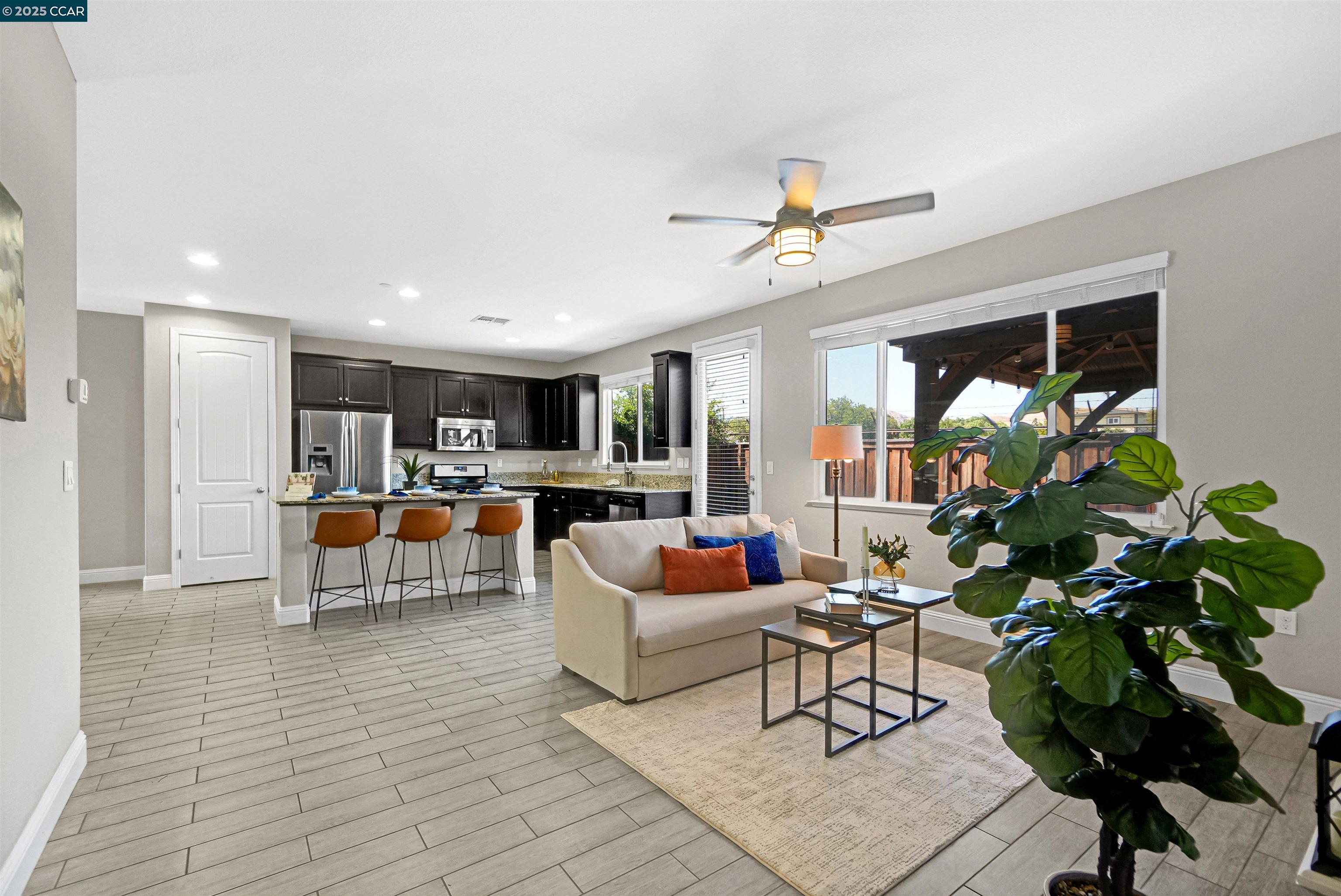 Detail Gallery Image 18 of 53 For 80 Greystone Pl, Pittsburg,  CA 94565 - 4 Beds | 2/1 Baths