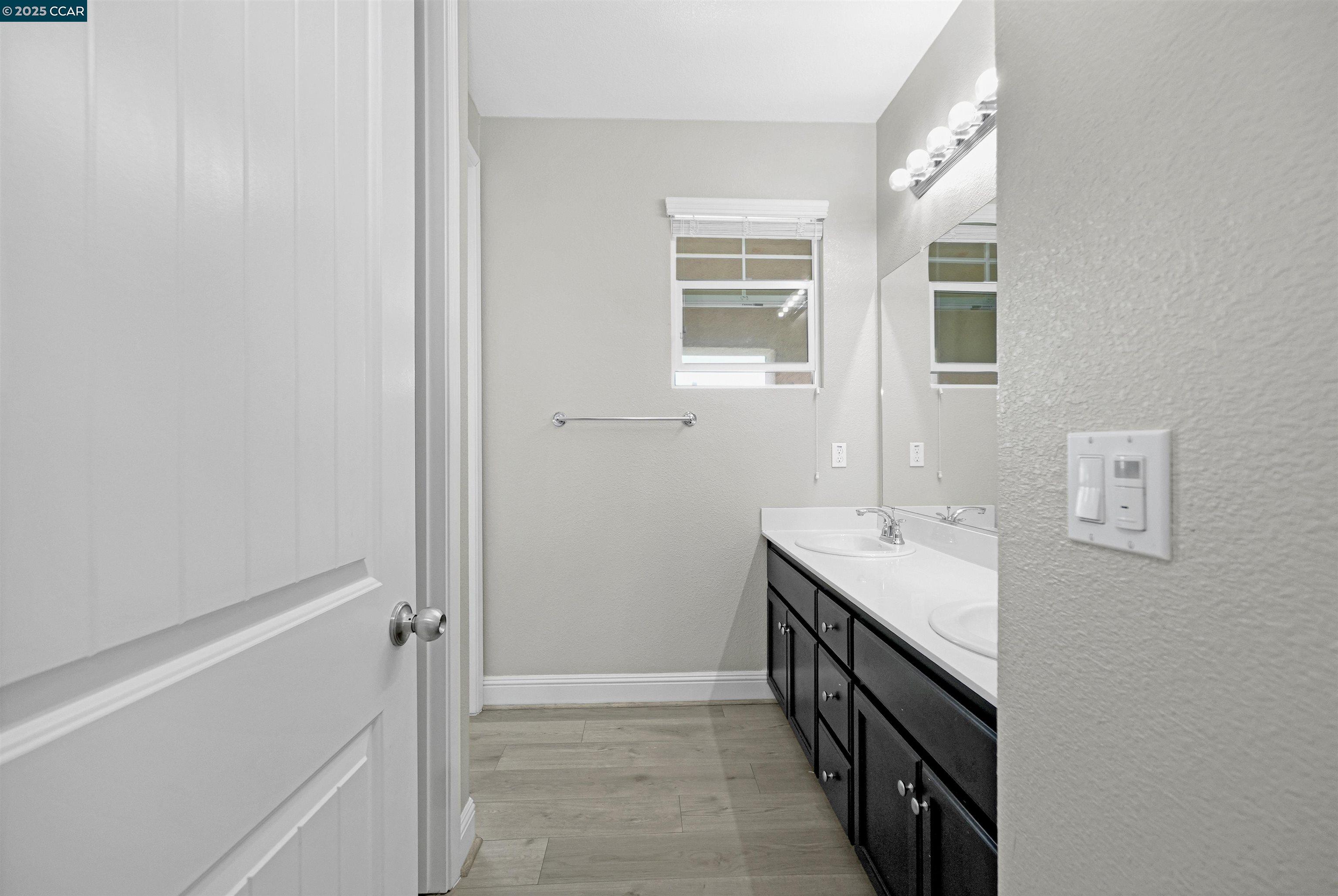 Detail Gallery Image 27 of 53 For 80 Greystone Pl, Pittsburg,  CA 94565 - 4 Beds | 2/1 Baths