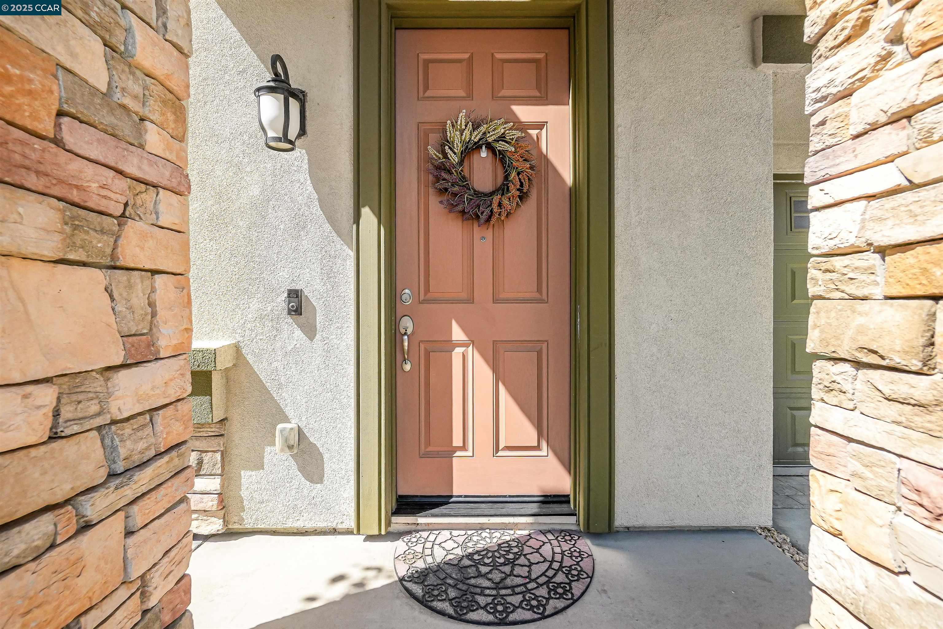 Detail Gallery Image 4 of 53 For 80 Greystone Pl, Pittsburg,  CA 94565 - 4 Beds | 2/1 Baths