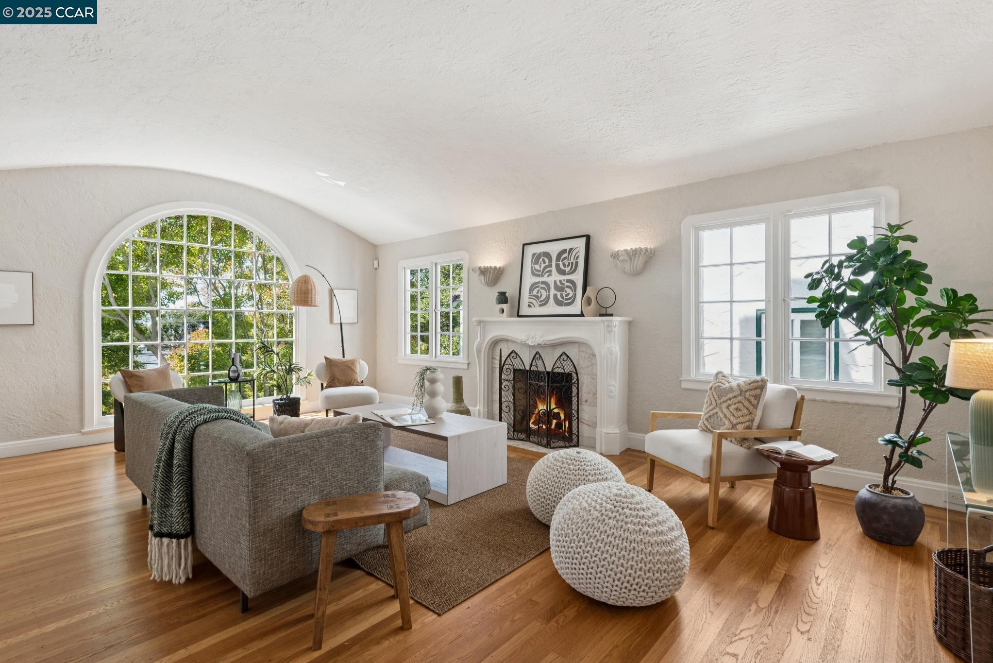 Detail Gallery Image 16 of 60 For 545 Colusa Ave, Berkeley,  CA 94707 - 3 Beds | 1/1 Baths