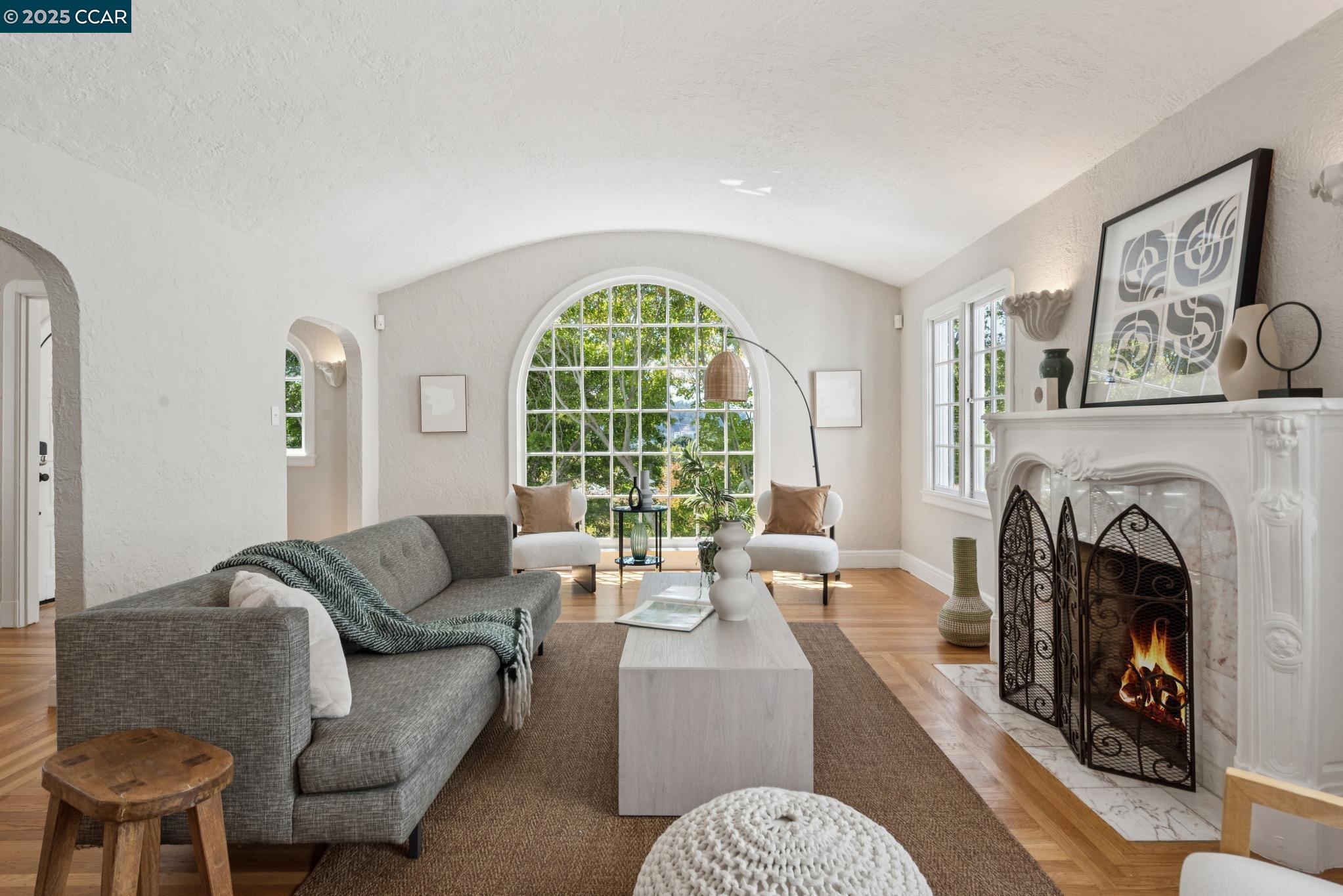 Detail Gallery Image 17 of 60 For 545 Colusa Ave, Berkeley,  CA 94707 - 3 Beds | 1/1 Baths