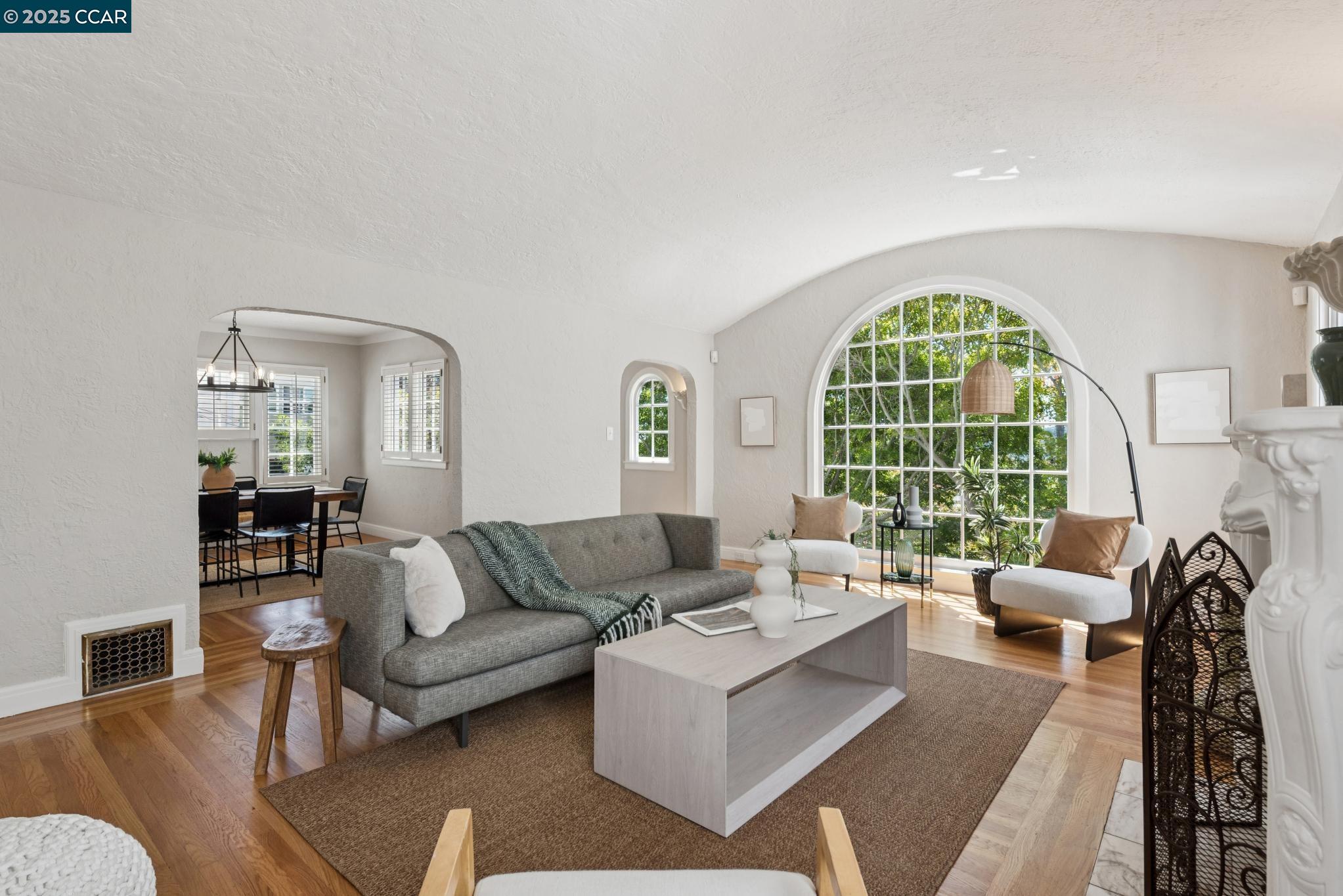 Detail Gallery Image 18 of 60 For 545 Colusa Ave, Berkeley,  CA 94707 - 3 Beds | 1/1 Baths