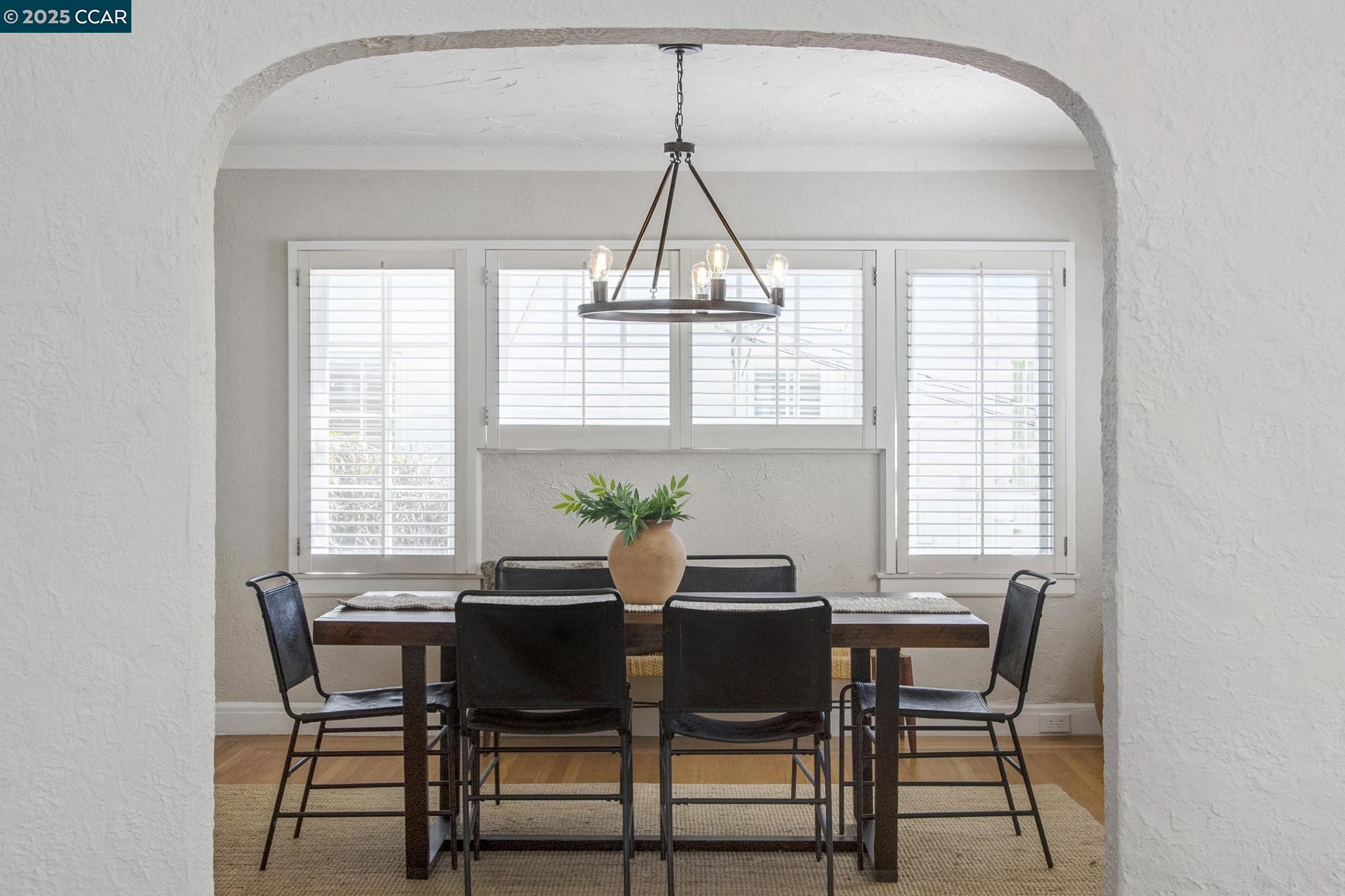 Detail Gallery Image 19 of 60 For 545 Colusa Ave, Berkeley,  CA 94707 - 3 Beds | 1/1 Baths