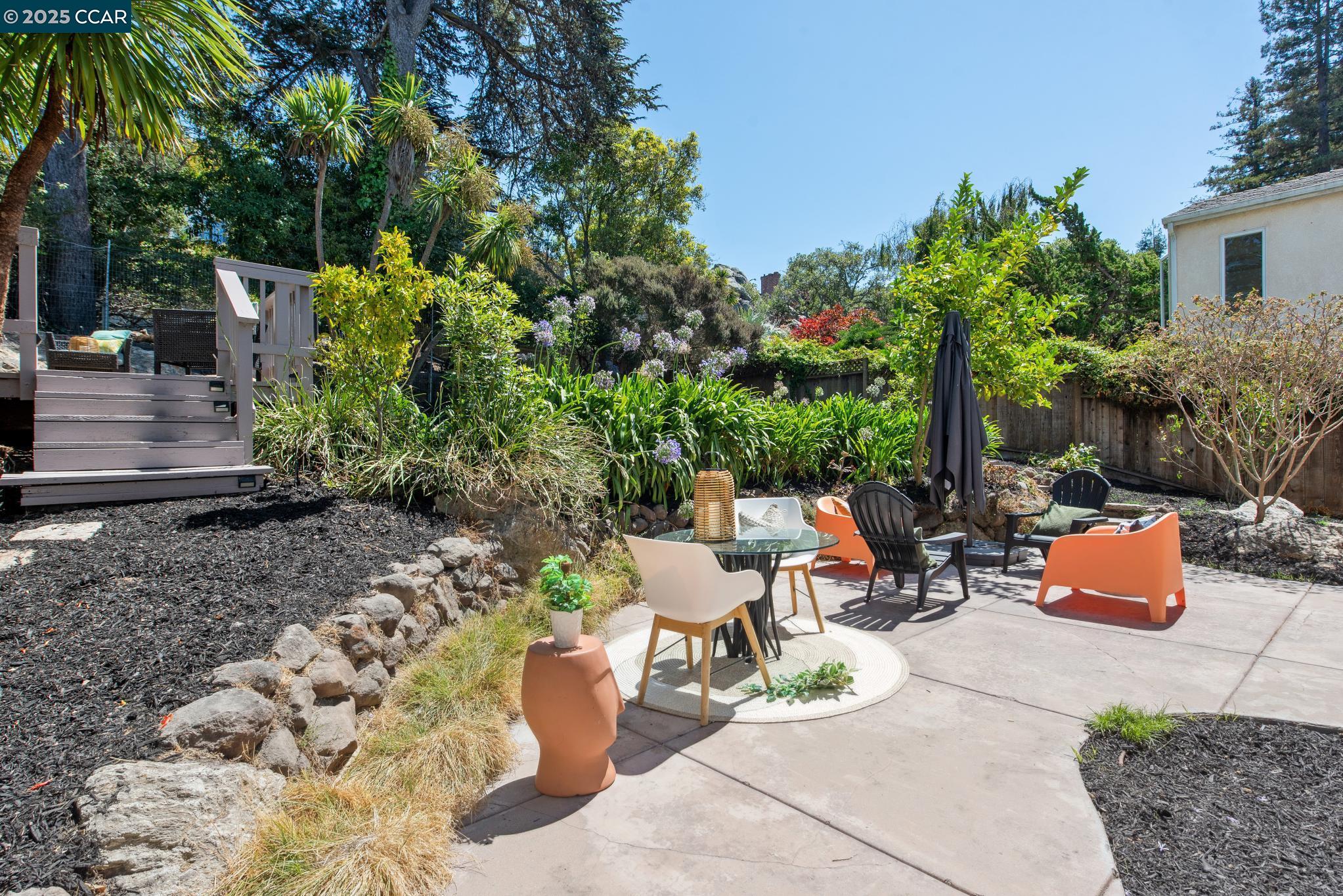 Detail Gallery Image 38 of 60 For 545 Colusa Ave, Berkeley,  CA 94707 - 3 Beds | 1/1 Baths