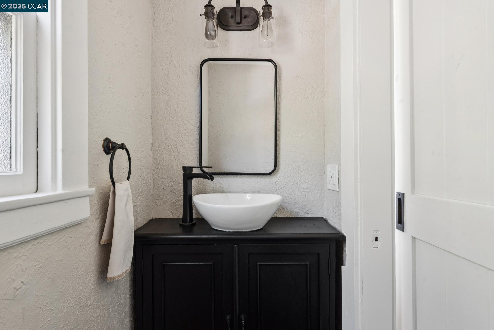 Detail Gallery Image 40 of 60 For 545 Colusa Ave, Berkeley,  CA 94707 - 3 Beds | 1/1 Baths
