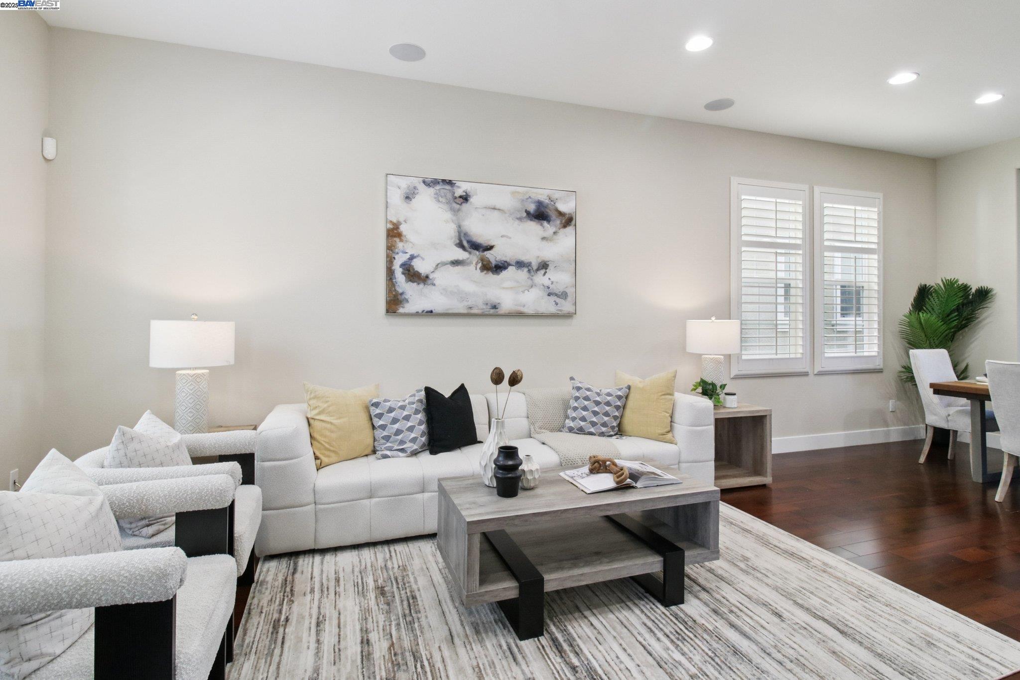 Detail Gallery Image 4 of 38 For 38262 Luma Ter, Newark,  CA 94560 - 4 Beds | 3/1 Baths