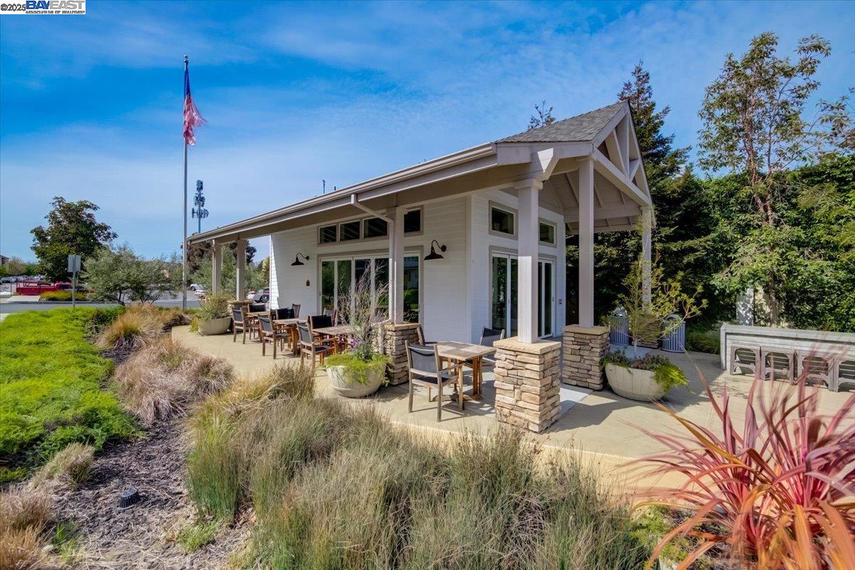 Detail Gallery Image 32 of 38 For 38262 Luma Ter, Newark,  CA 94560 - 4 Beds | 3/1 Baths