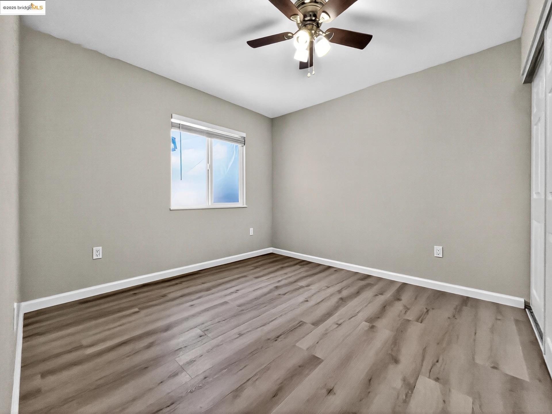Detail Gallery Image 5 of 12 For 408 W 19th St #B,  Antioch,  CA 94509 - 3 Beds | 1 Baths