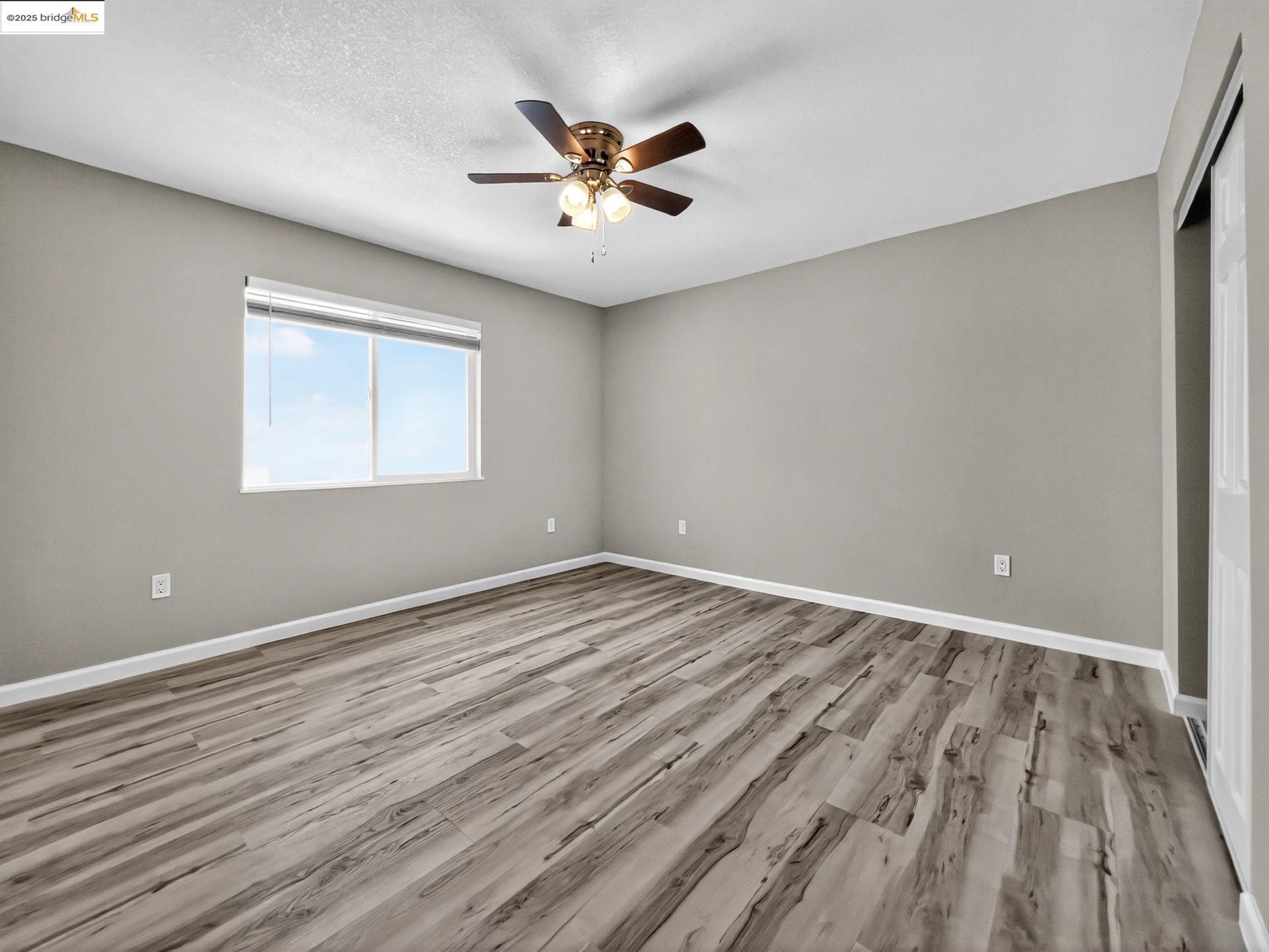 Detail Gallery Image 10 of 12 For 408 W 19th St #B,  Antioch,  CA 94509 - 3 Beds | 1 Baths