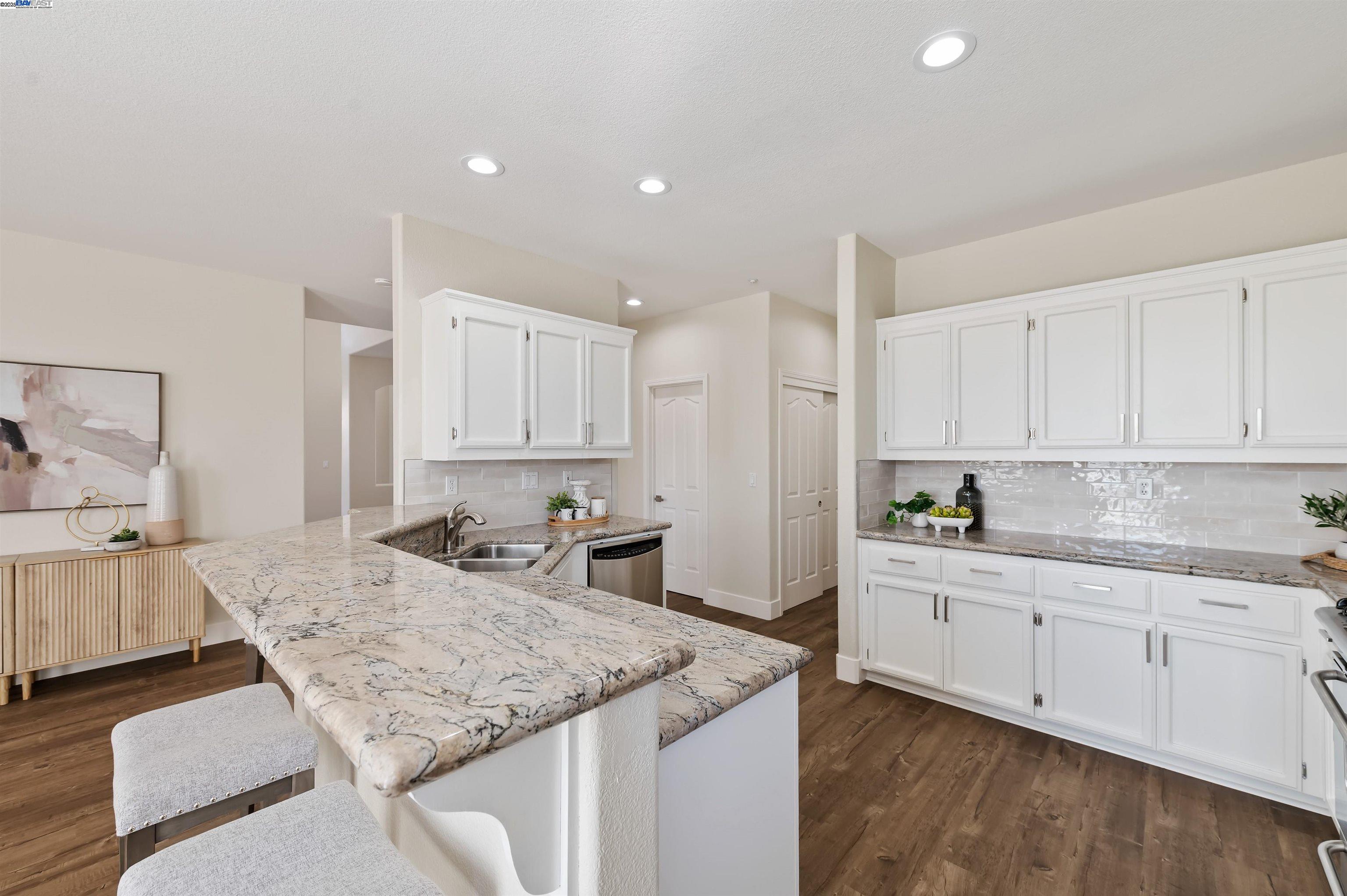 Detail Gallery Image 14 of 40 For 1834 Whipoorwill Ct, Livermore,  CA 94551 - 5 Beds | 3 Baths