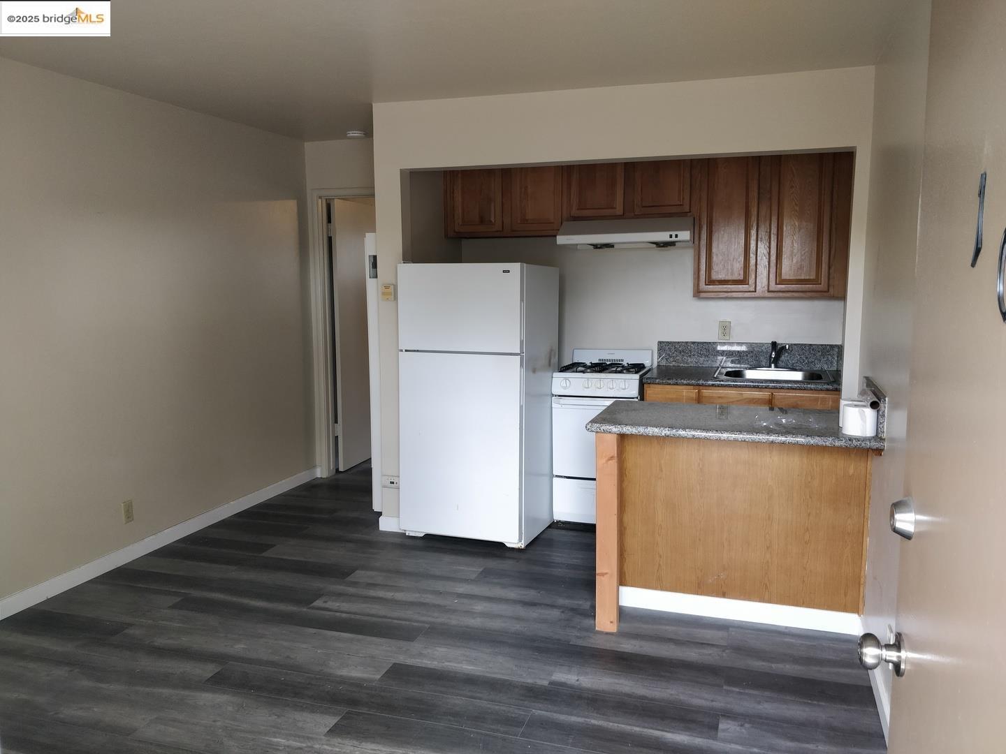 Detail Gallery Image 12 of 13 For 1213 San Pablo Ave, Berkeley,  CA 94706 - – Beds | – Baths