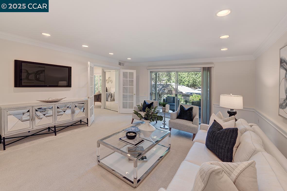 Detail Gallery Image 12 of 51 For 2321 Tice Creek Dr #2,  Walnut Creek,  CA 94595 - 2 Beds | 2 Baths