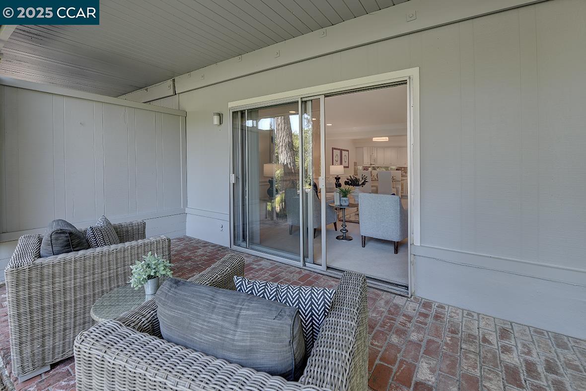 Detail Gallery Image 17 of 51 For 2321 Tice Creek Dr #2,  Walnut Creek,  CA 94595 - 2 Beds | 2 Baths