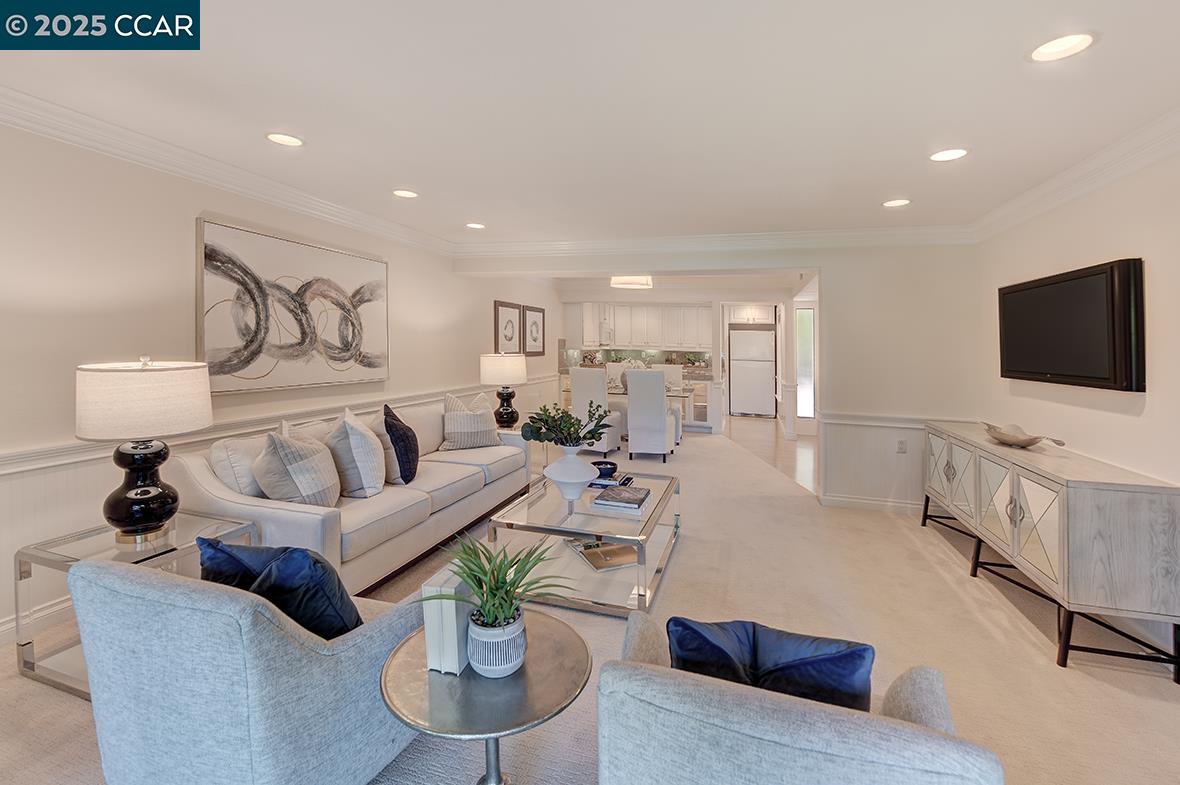 Detail Gallery Image 26 of 51 For 2321 Tice Creek Dr #2,  Walnut Creek,  CA 94595 - 2 Beds | 2 Baths
