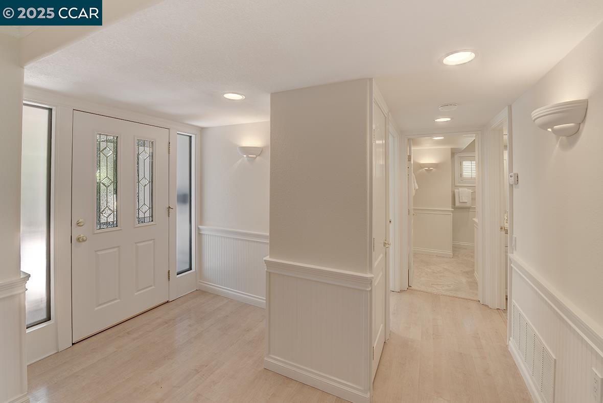 Detail Gallery Image 28 of 51 For 2321 Tice Creek Dr #2,  Walnut Creek,  CA 94595 - 2 Beds | 2 Baths