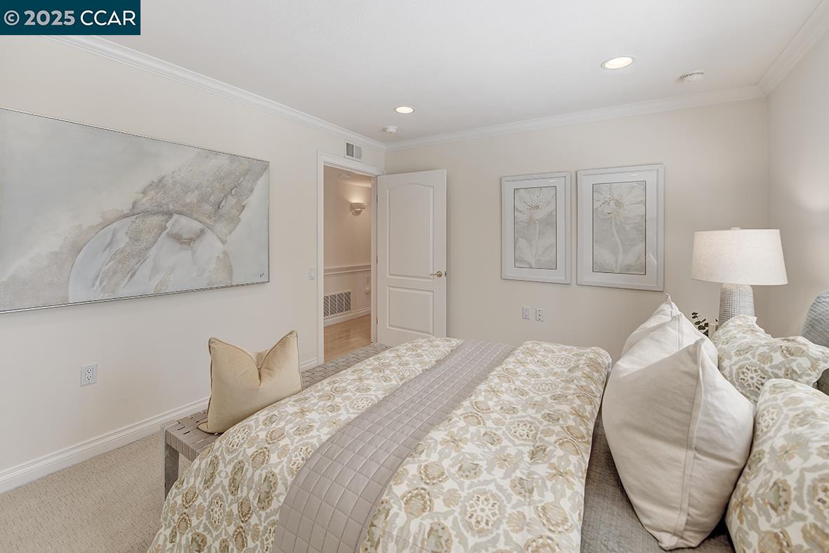 Detail Gallery Image 31 of 51 For 2321 Tice Creek Dr #2,  Walnut Creek,  CA 94595 - 2 Beds | 2 Baths
