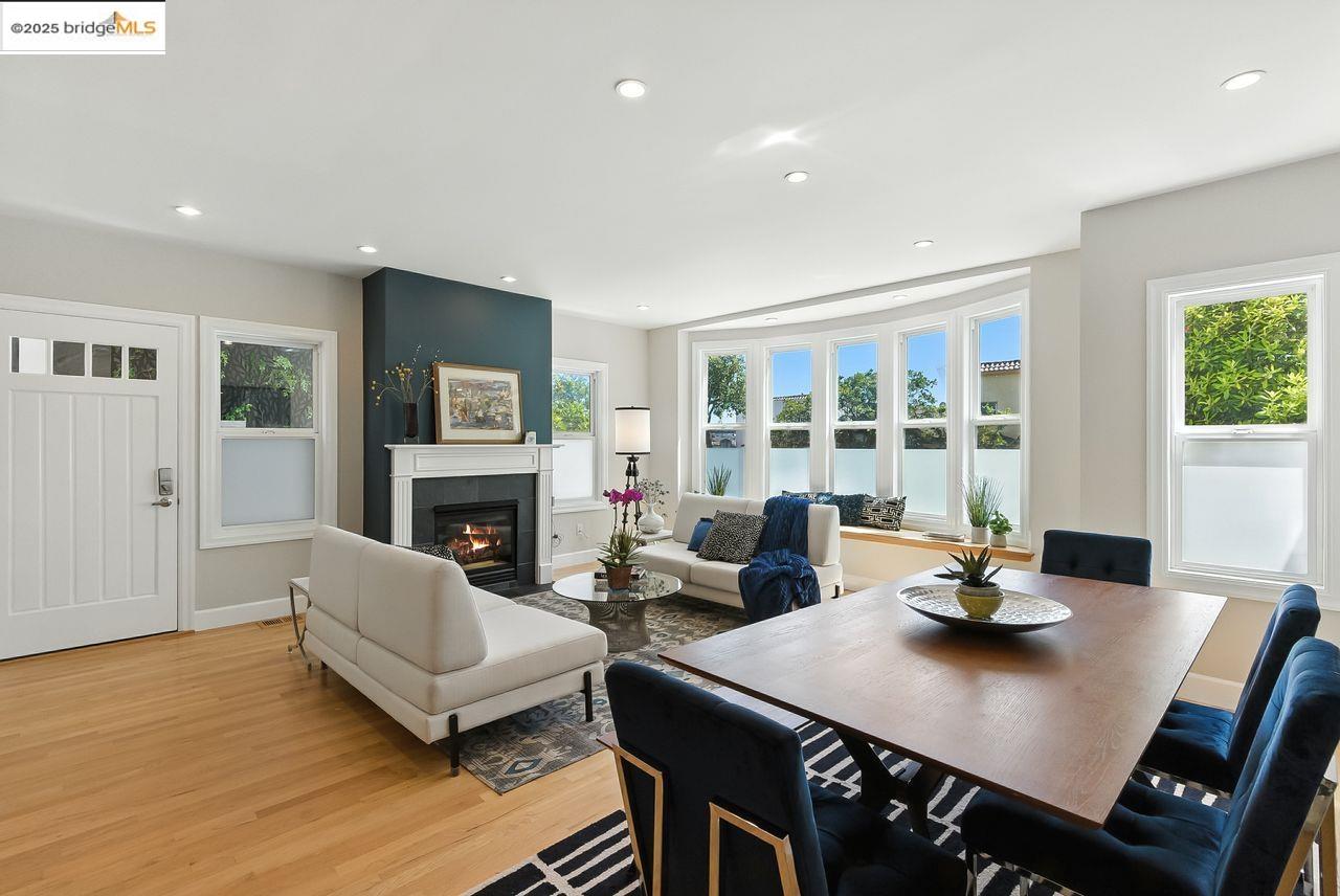 Detail Gallery Image 11 of 45 For 280 Monterey Blvd., San Francisco,  CA 94131 - 5 Beds | 3 Baths