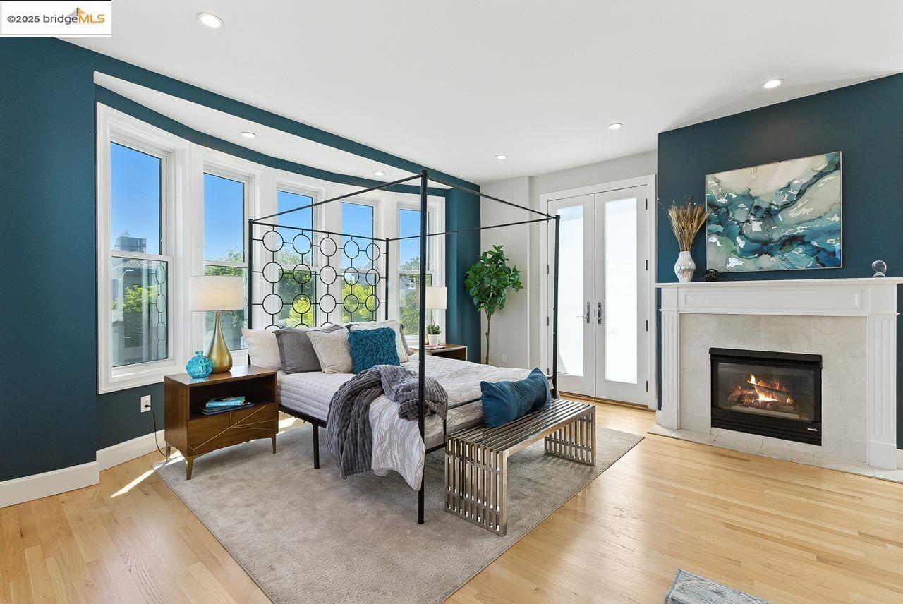 Detail Gallery Image 14 of 45 For 280 Monterey Blvd., San Francisco,  CA 94131 - 5 Beds | 3 Baths