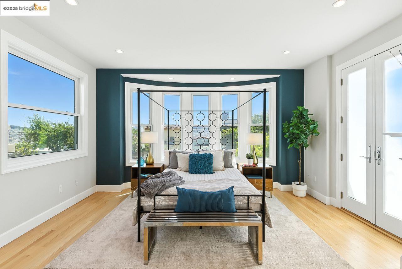 Detail Gallery Image 15 of 45 For 280 Monterey Blvd., San Francisco,  CA 94131 - 5 Beds | 3 Baths