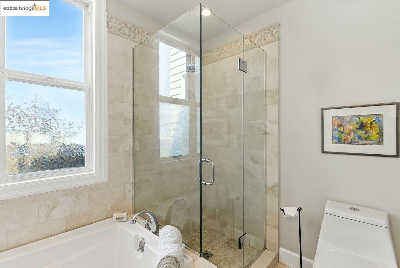 Detail Gallery Image 30 of 45 For 280 Monterey Blvd., San Francisco,  CA 94131 - 5 Beds | 3 Baths