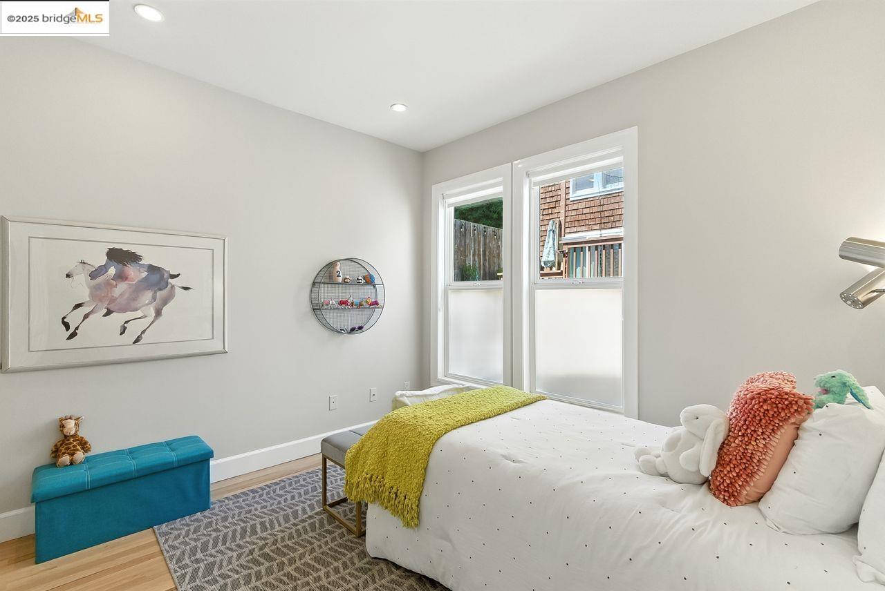 Detail Gallery Image 35 of 45 For 280 Monterey Blvd., San Francisco,  CA 94131 - 5 Beds | 3 Baths