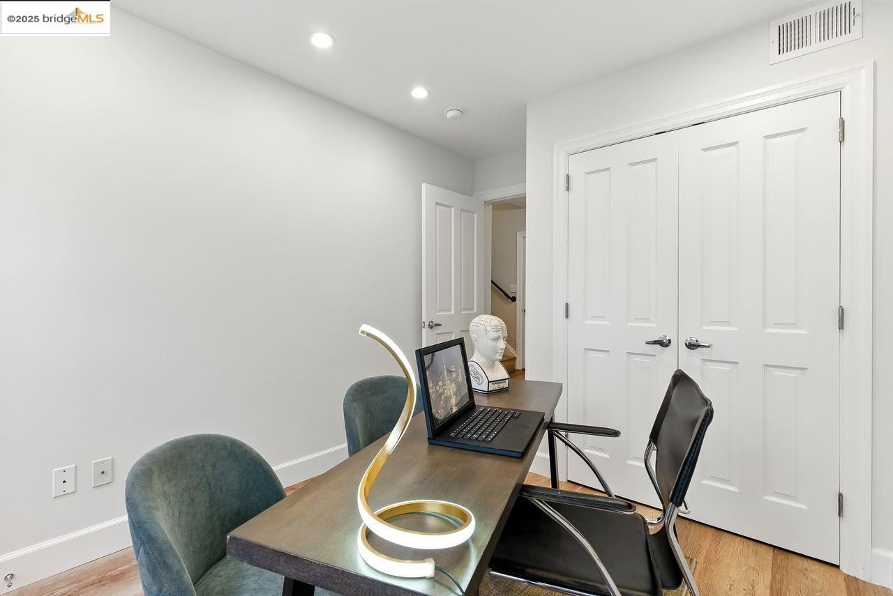 Detail Gallery Image 37 of 45 For 280 Monterey Blvd., San Francisco,  CA 94131 - 5 Beds | 3 Baths