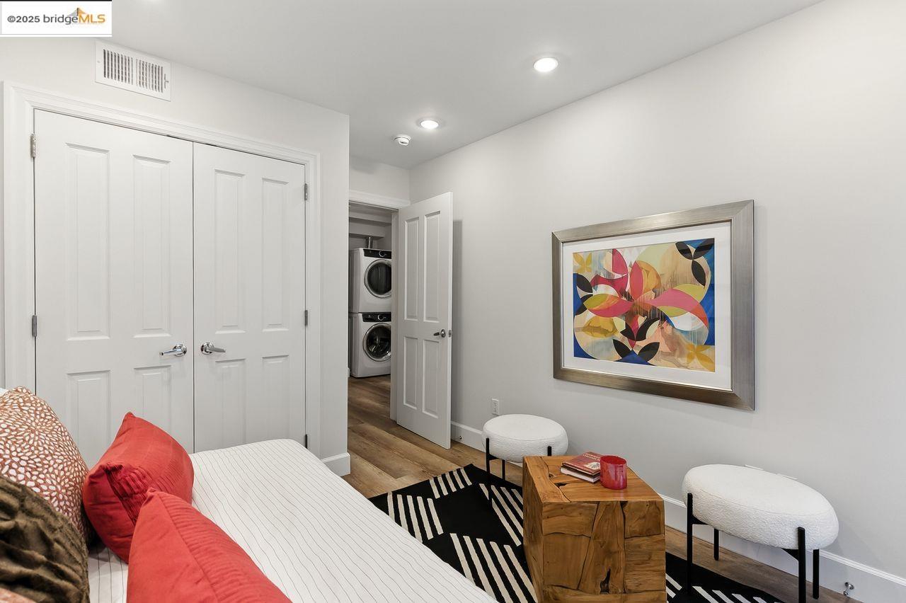 Detail Gallery Image 39 of 45 For 280 Monterey Blvd., San Francisco,  CA 94131 - 5 Beds | 3 Baths