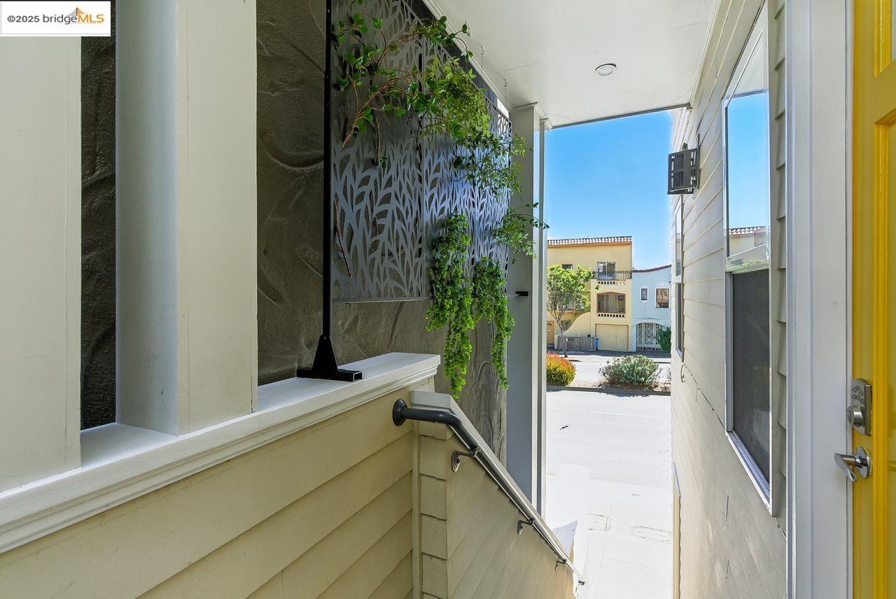 Detail Gallery Image 42 of 45 For 280 Monterey Blvd., San Francisco,  CA 94131 - 5 Beds | 3 Baths