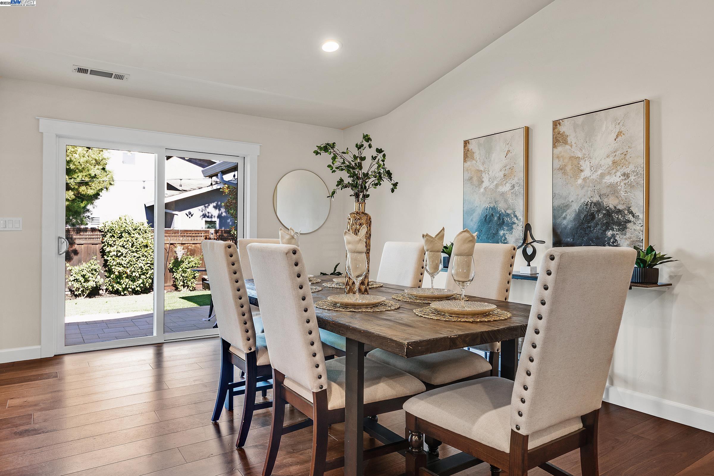 Detail Gallery Image 16 of 34 For 11530 Circle Way, Dublin,  CA 94568 - 4 Beds | 2 Baths