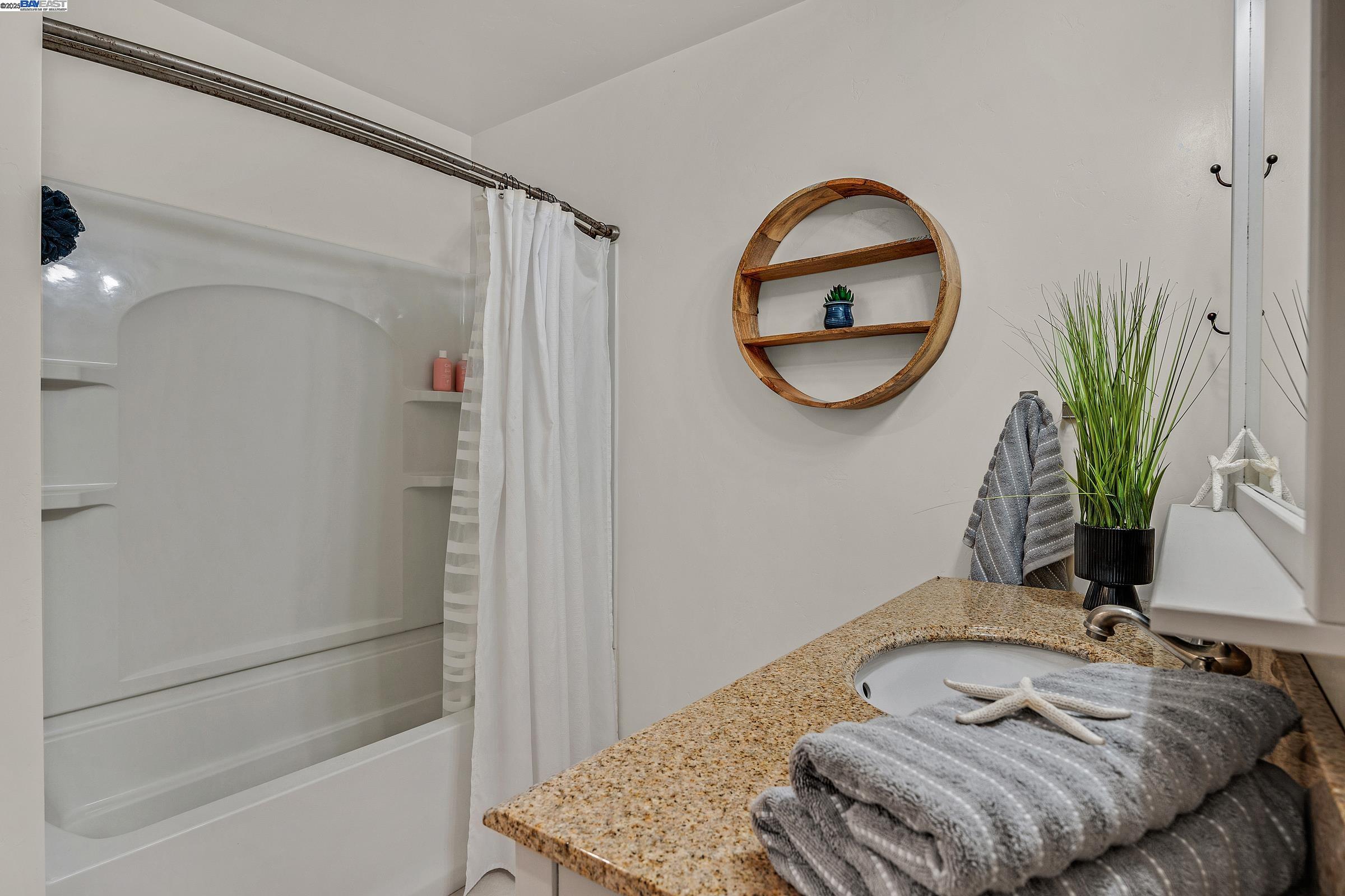 Detail Gallery Image 24 of 34 For 11530 Circle Way, Dublin,  CA 94568 - 4 Beds | 2 Baths