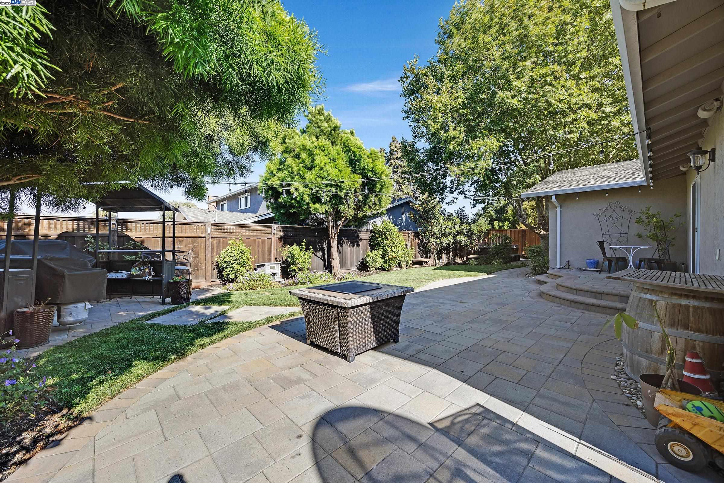 Detail Gallery Image 30 of 34 For 11530 Circle Way, Dublin,  CA 94568 - 4 Beds | 2 Baths