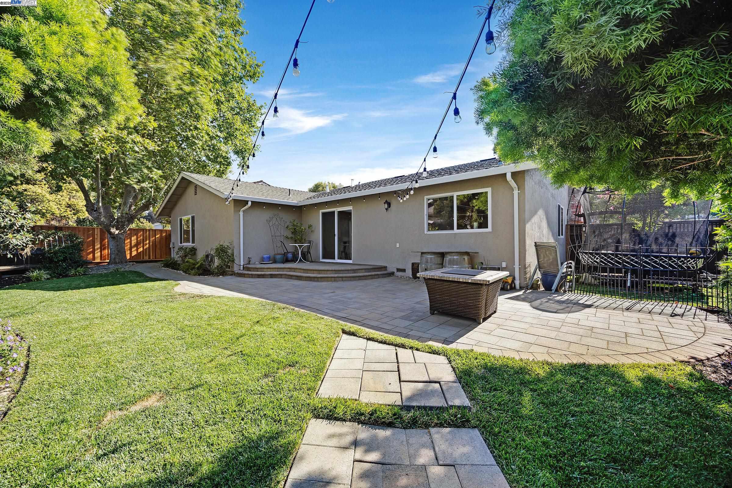 Detail Gallery Image 31 of 34 For 11530 Circle Way, Dublin,  CA 94568 - 4 Beds | 2 Baths