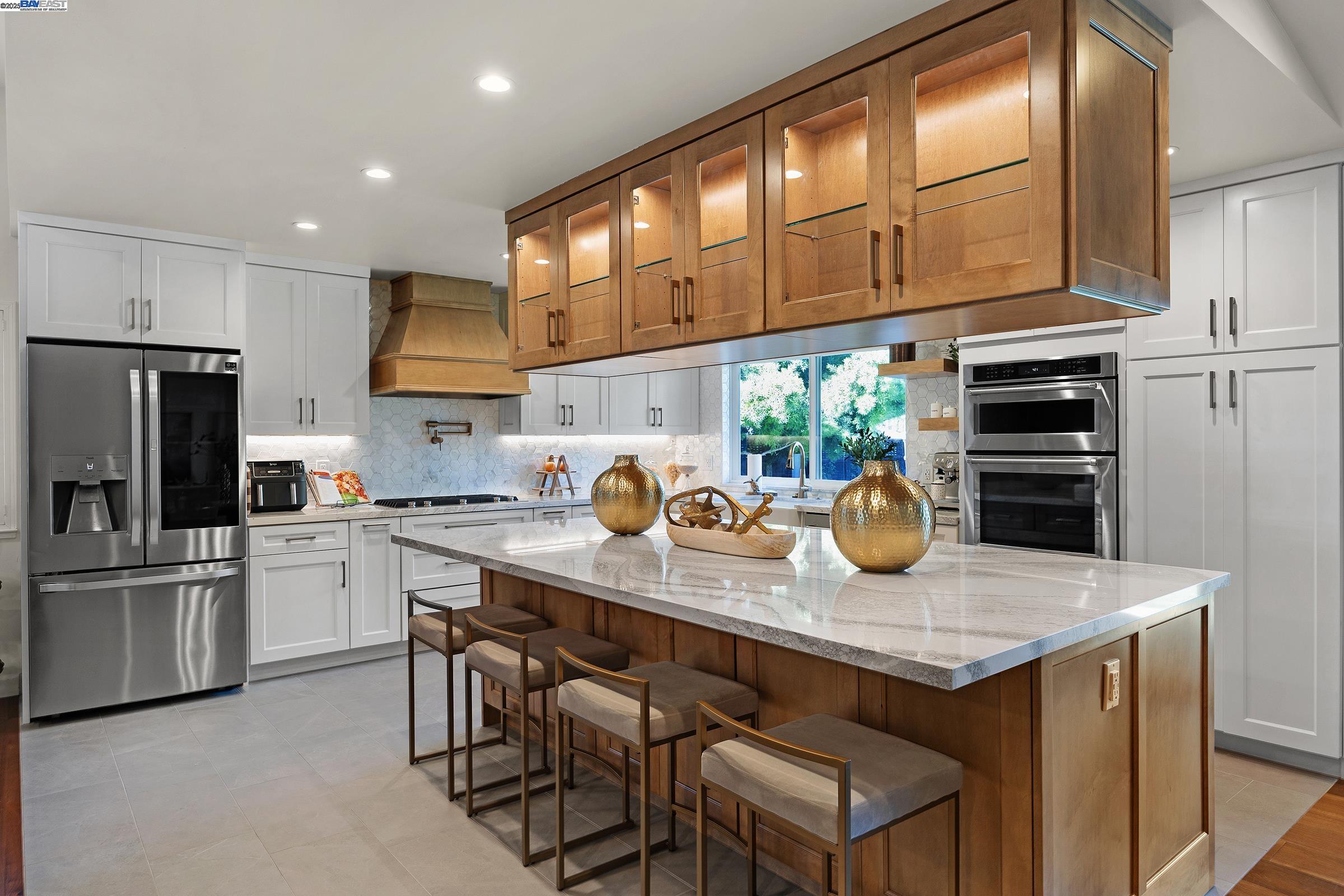 Detail Gallery Image 10 of 34 For 11530 Circle Way, Dublin,  CA 94568 - 4 Beds | 2 Baths