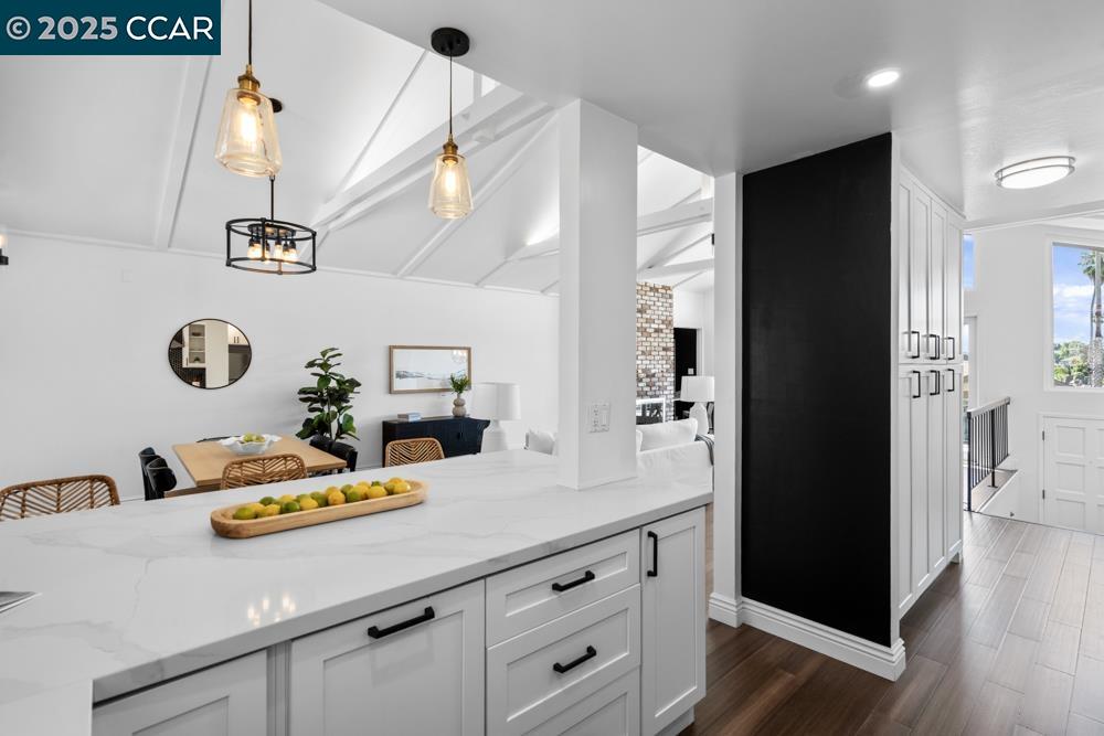 Detail Gallery Image 16 of 48 For 855 Portola Ave, Alameda,  CA 94501 - 2 Beds | 2 Baths